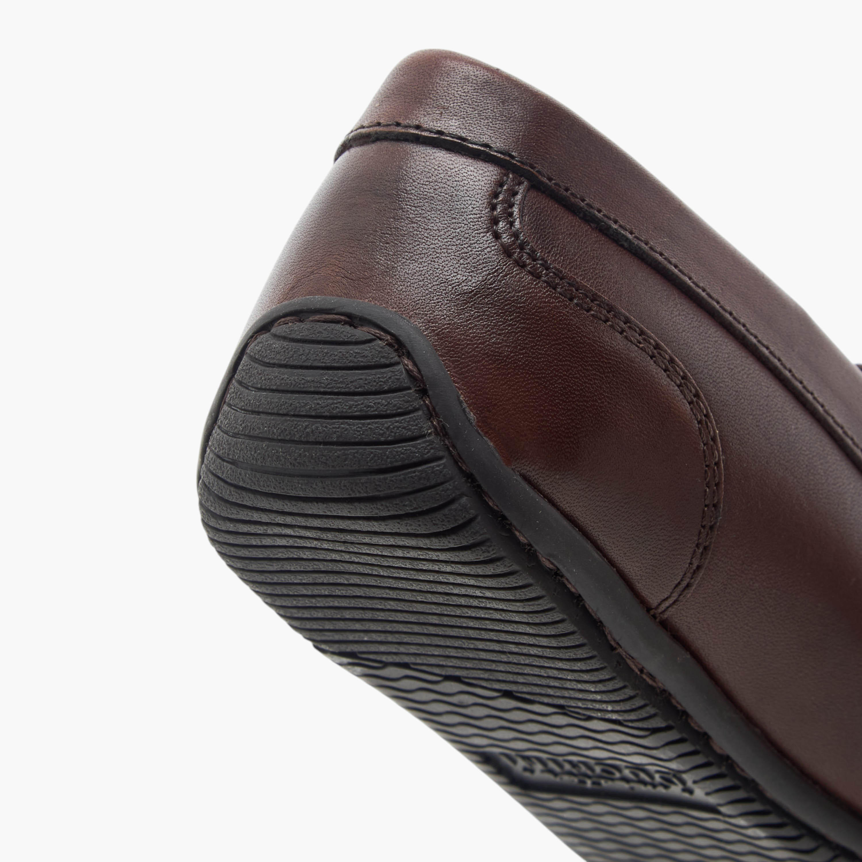 حذاء موكاسين سهل الارتداء بارز الملمس من مستر دوتشيني-boys-shoes-loafers-image-5