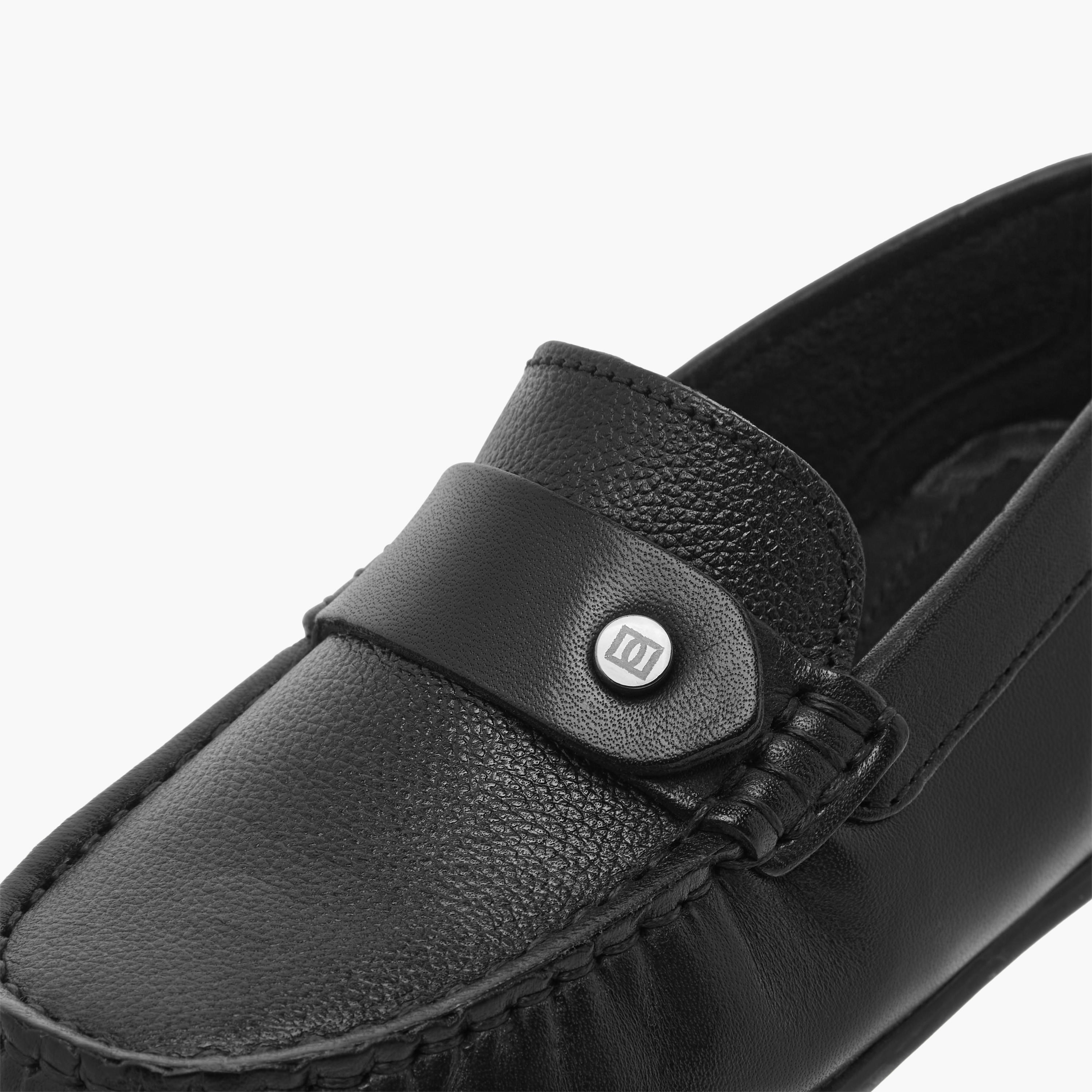 حذاء موكاسين سهل الارتداء وبارز الملمس من مستر دوتشيني-boys-shoes-loafers-image-4