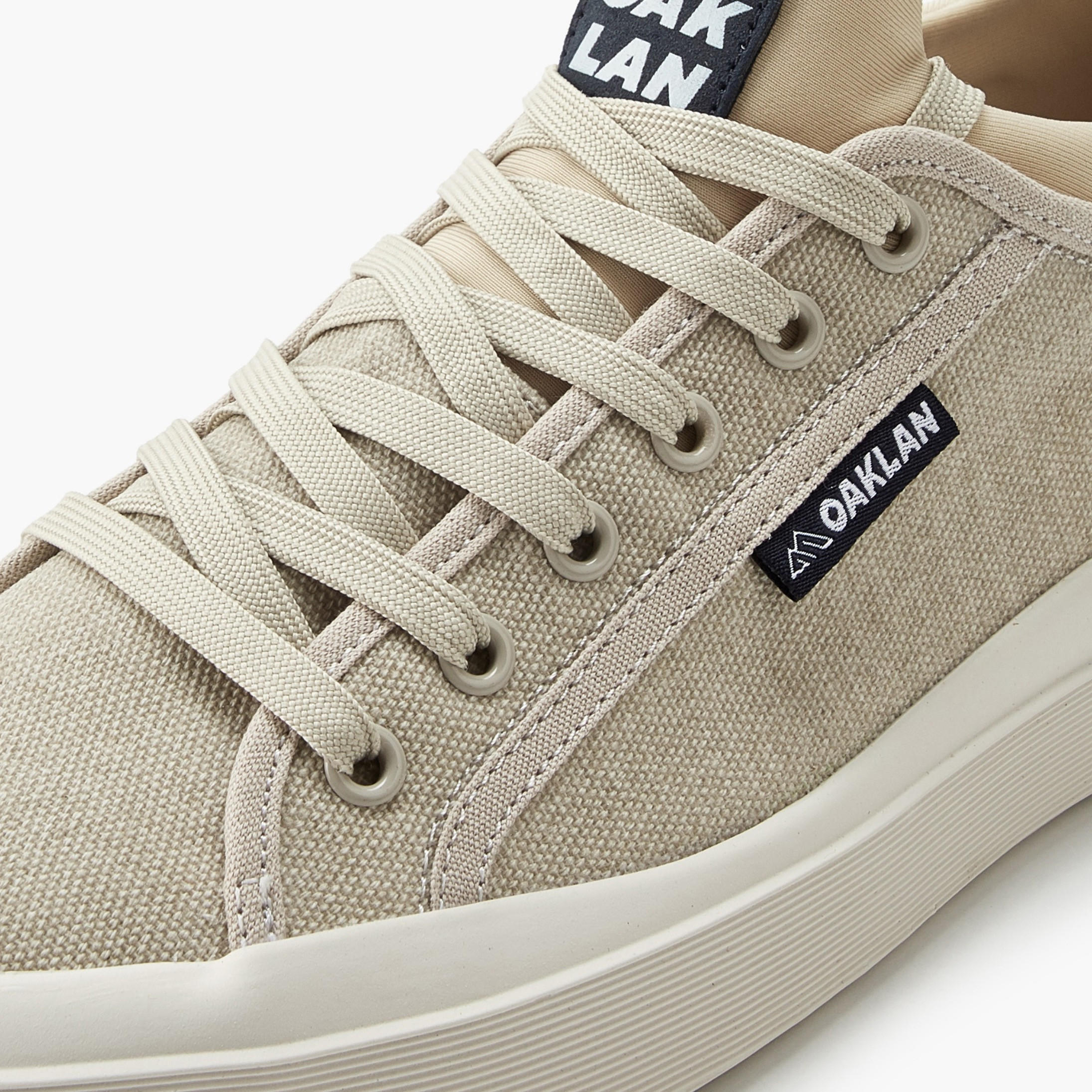 حذاء سنيكرز كانفاس برباط إغلاق للرجال من أوكلان من شو إكسبريس-men-shoes-sneakers-image-4