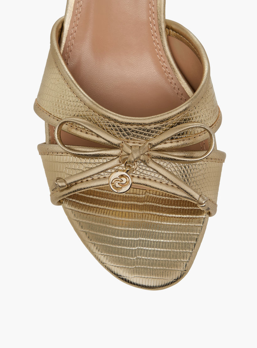 صندل بتفاصيل فيونكة سهل الارتداء مع كعب مدبب للنساء من سيليست-women-shoes-sandals-heeled-image-4