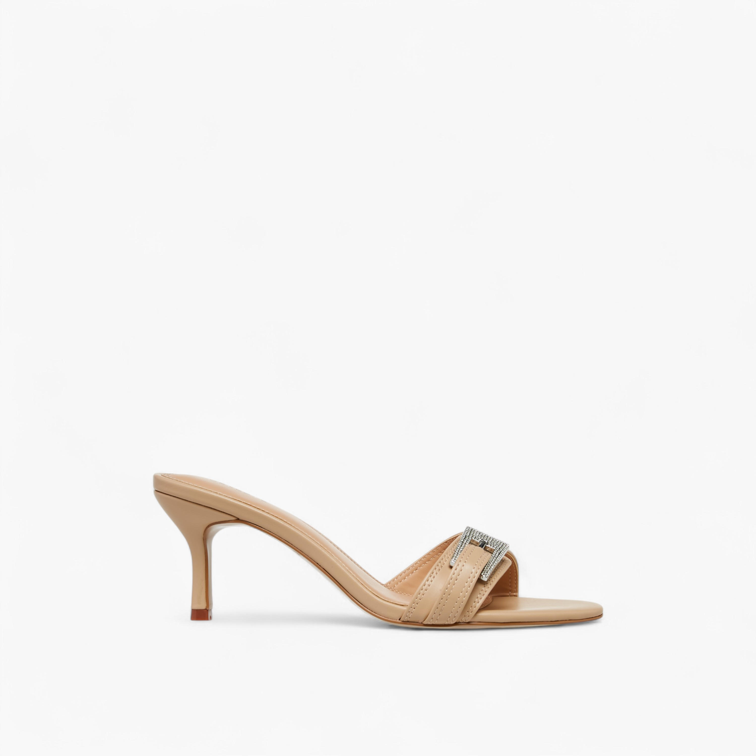 صندل سهل الارتداء بزينة إبزيم وكعب رفيع من سيليست-women-shoes-sandals-heeled-image-3