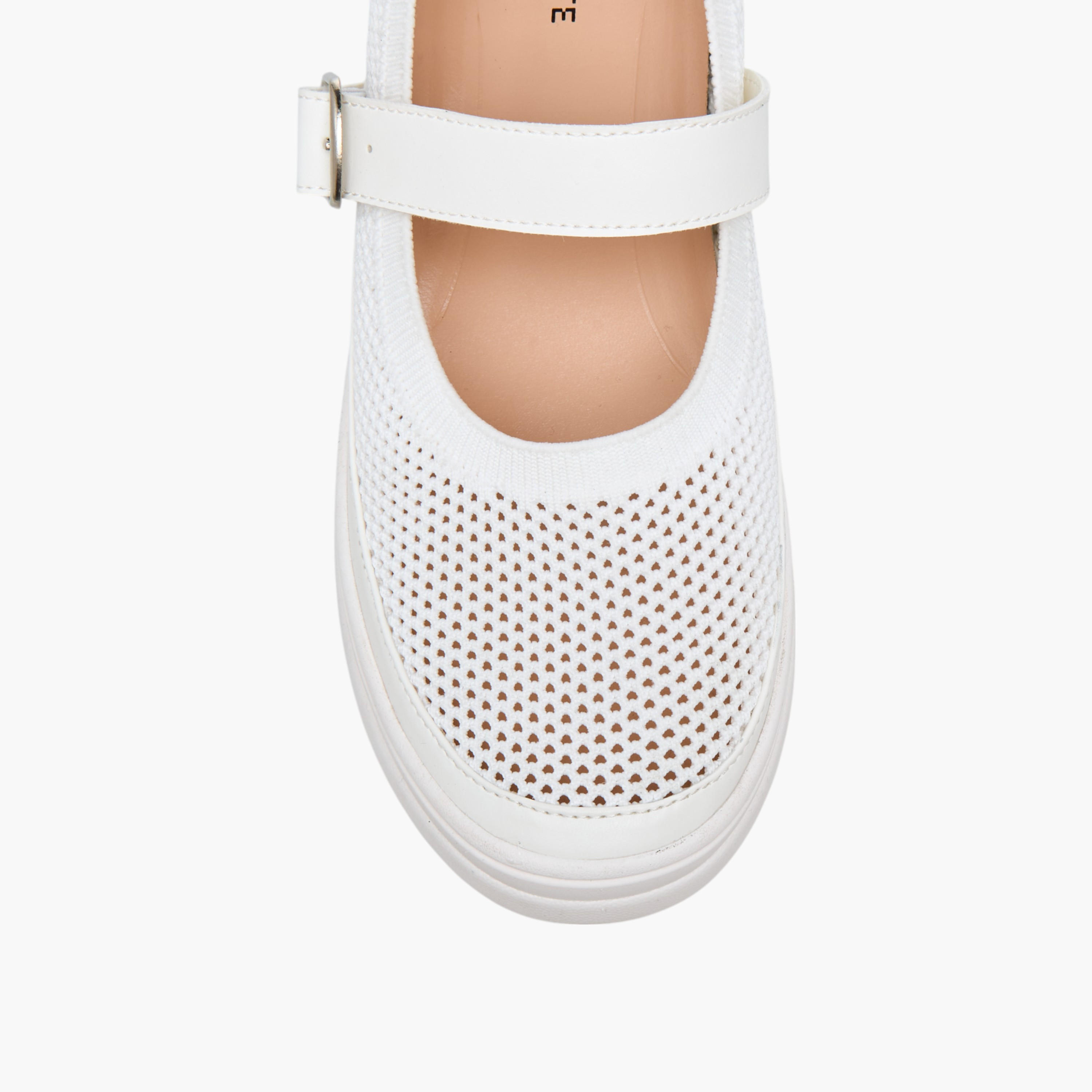 حذاء سنيكرز بارز الملمس بإبزيم إغلاق للنساء من سيليست - LS24040569-women-shoes-sneakers-image-4
