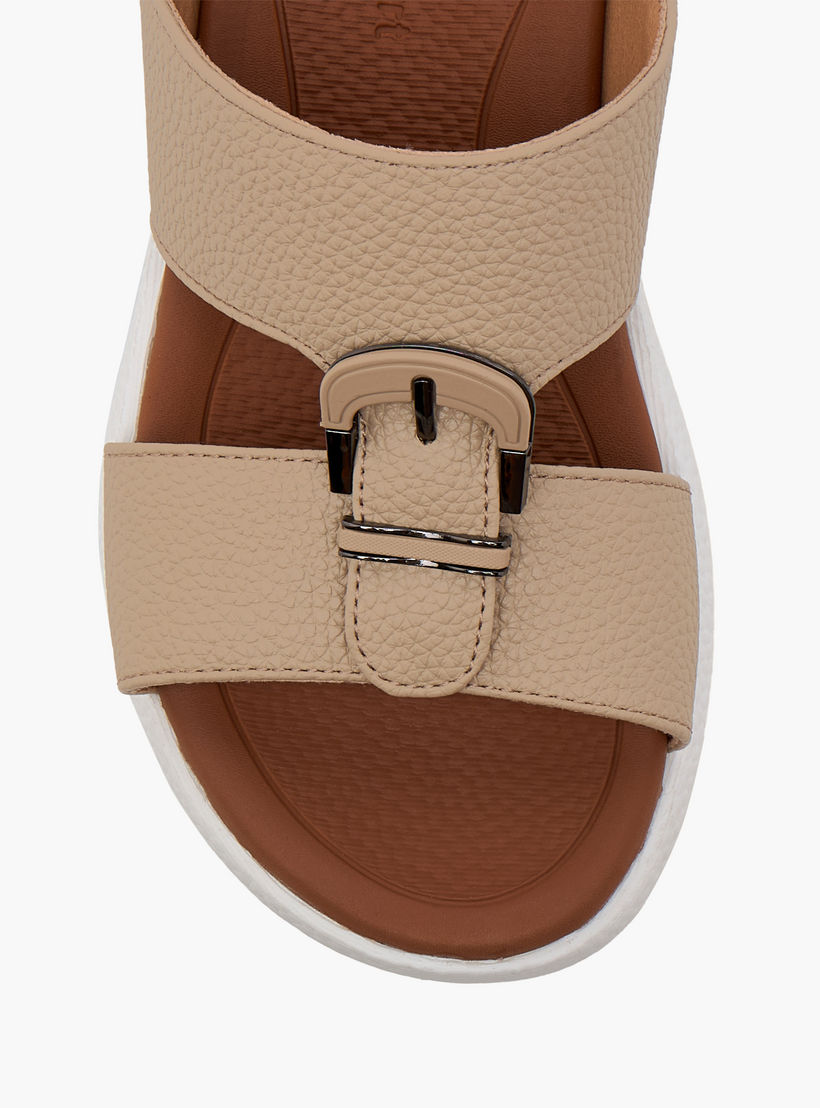 Le Confort Textured Arabic Comfort Sandals with Buckle Detail-boys-shoes-sandals-image-3