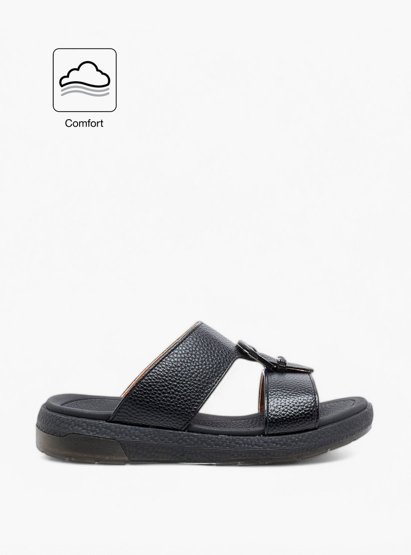 صندل عربي مريح بارز الملمس بتفاصيل إبزيم من لو كونفورت-boys-shoes-sandals-image-2