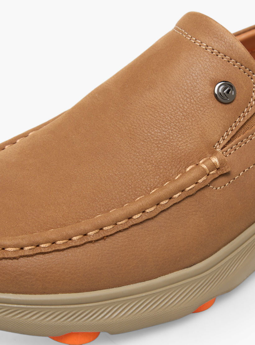 Le Confort Men Slip-On Leather Loafers-men-shoes-loafersandmoccasins-image-4