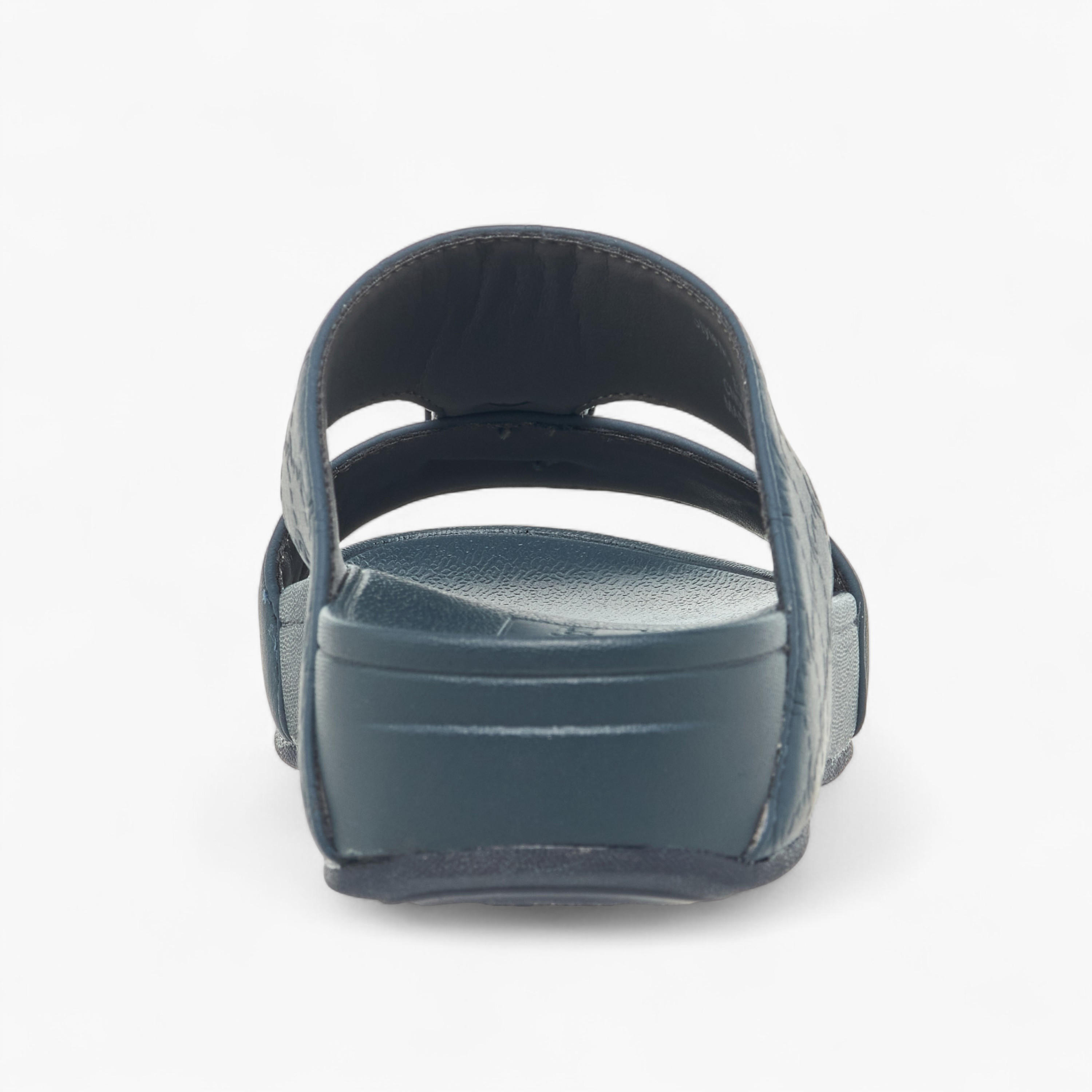 صندل عربي بنقوش مونوجرام للأولاد من لو كونفورت-boys-shoes-sandals-image-5