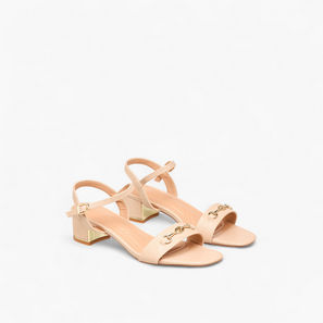 صندل بكعب سميك سادة وإبزيم إغلاق للنساء من سيليست-women-shoes-sandals-heeled-image-1