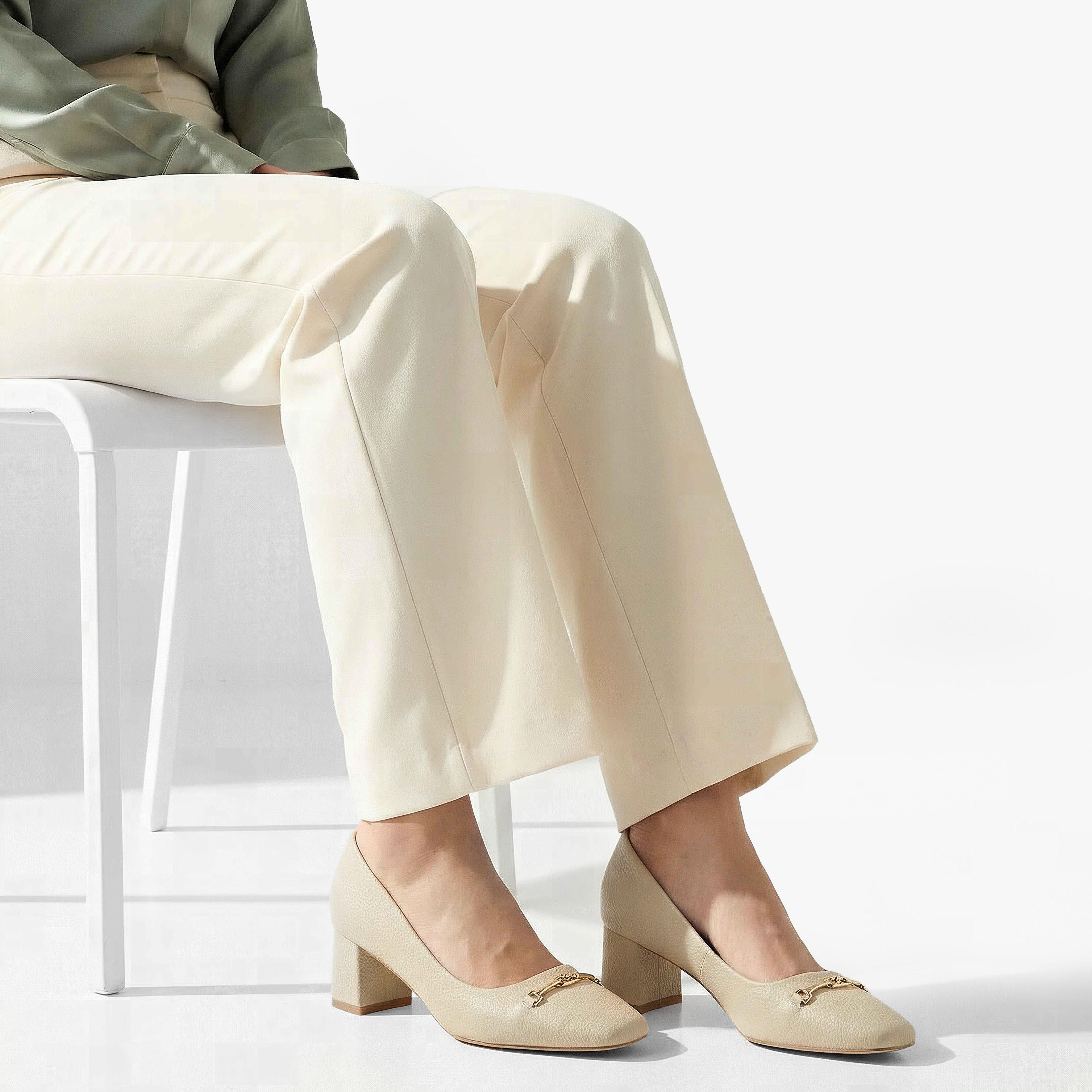 حذاء بومب بكعب سميك للنساء من سيليست-women-shoes-sandals-heeled-image-2