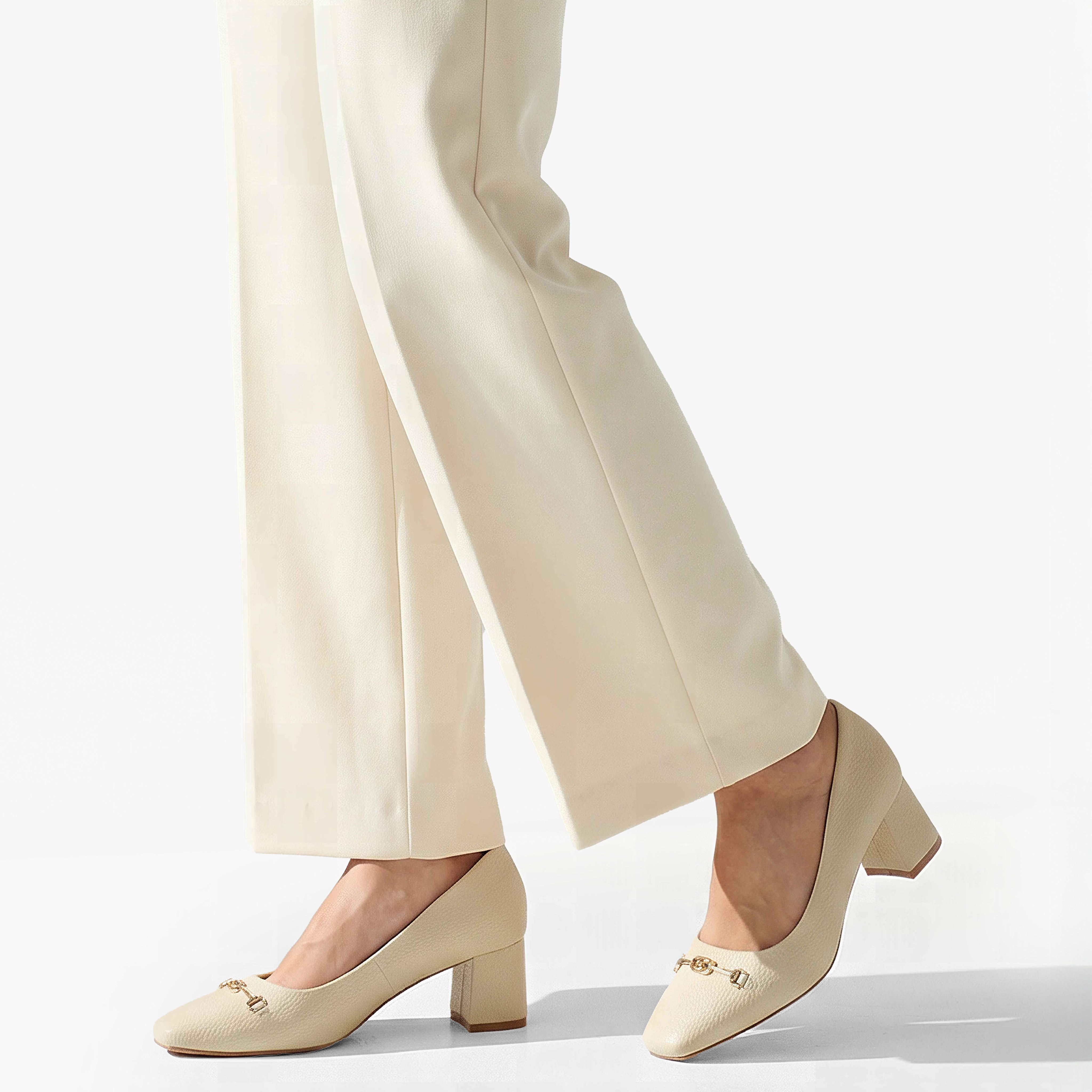 حذاء بومب بكعب سميك للنساء من سيليست-women-shoes-sandals-heeled-image-6