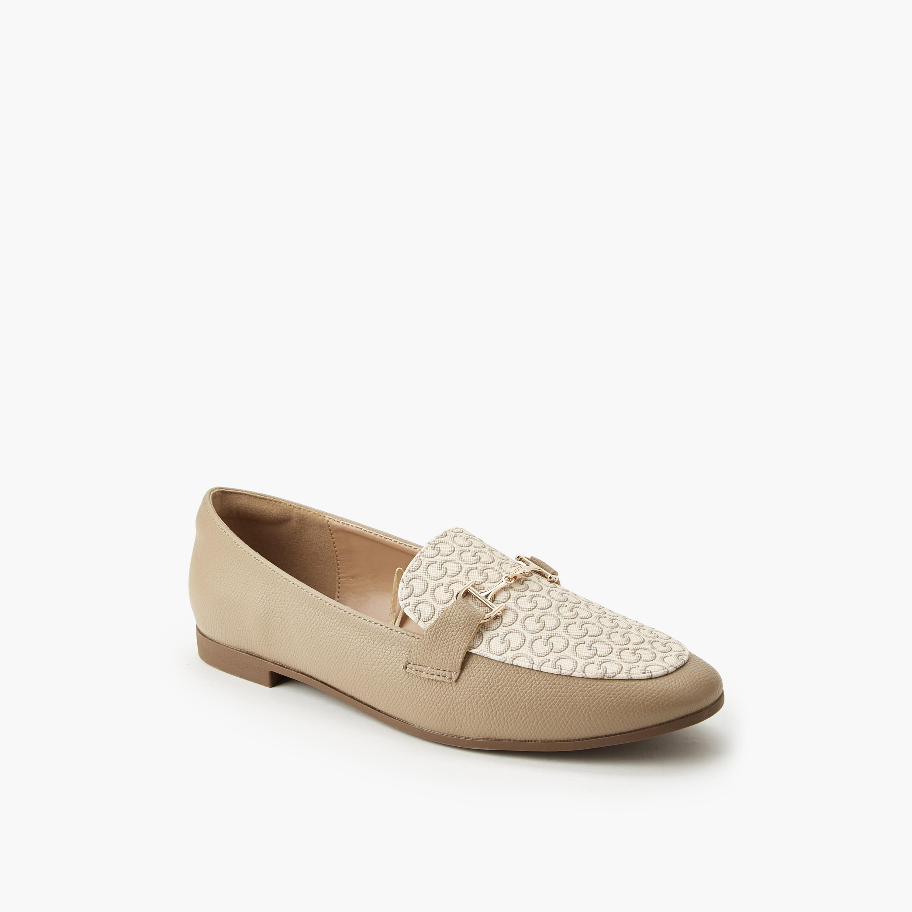 حذاء خفيف سهل الارتداء بطبعات مونوجرام للنساء من سيليست-women-shoes-flats-loafers-image-2