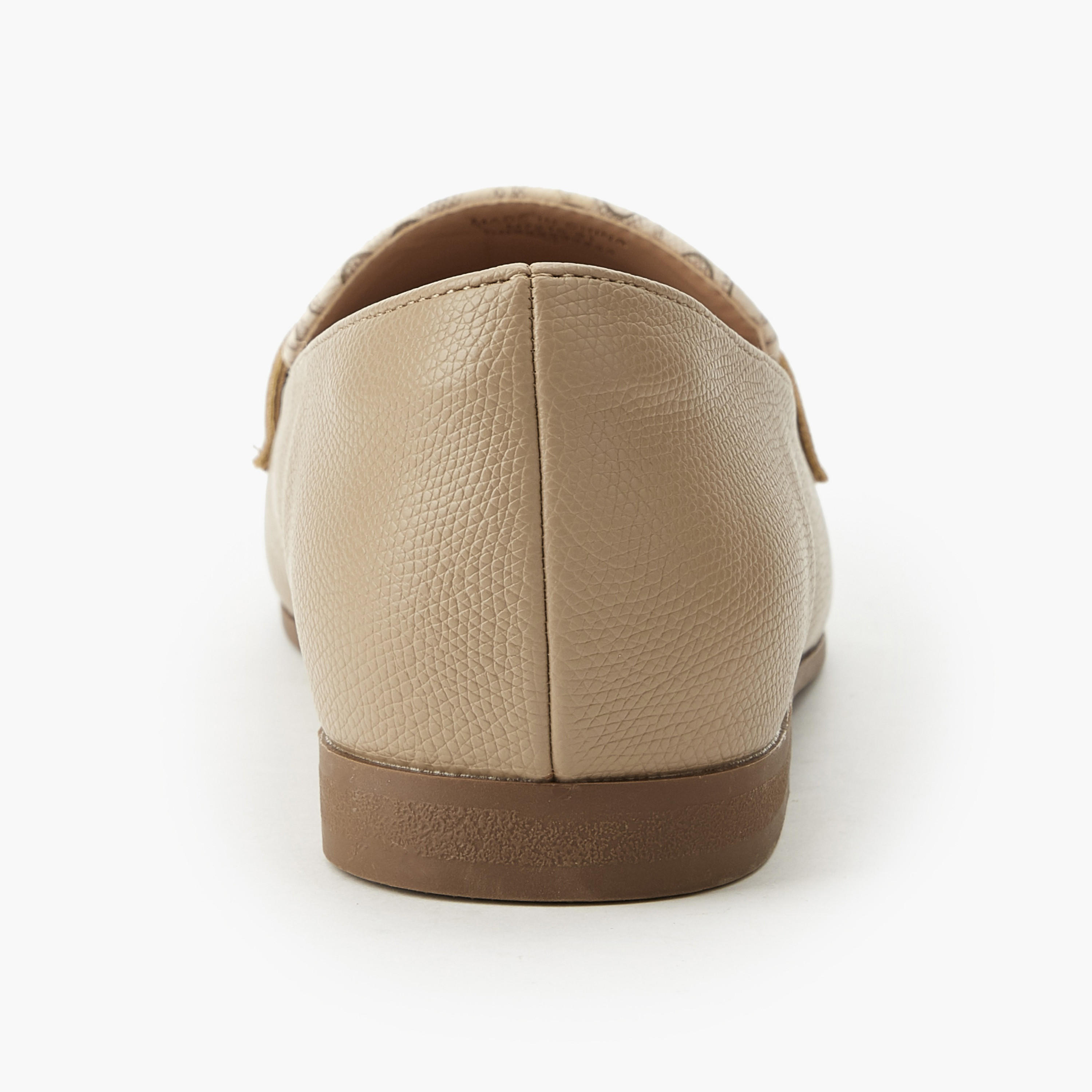 حذاء خفيف سهل الارتداء بطبعات مونوجرام للنساء من سيليست-women-shoes-flats-loafers-image-5