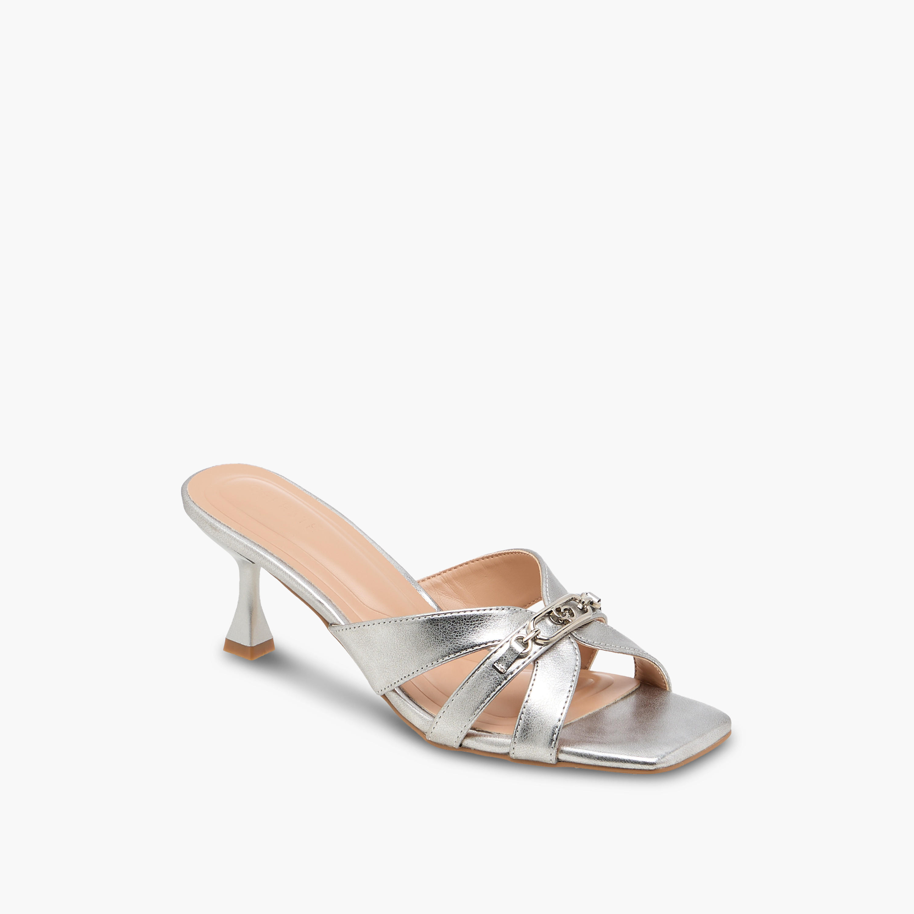 صندل نسائي سادة سهل الارتداء بحزام متقاطع مع زينة معدنية من سيليست-women-shoes-sandals-heeled-image-2