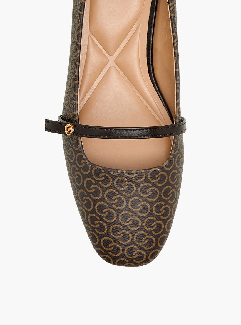 حذاء بكعب عريض وطبعات مونوجرام للنساء من سيليست-women-shoes-heels-image-5