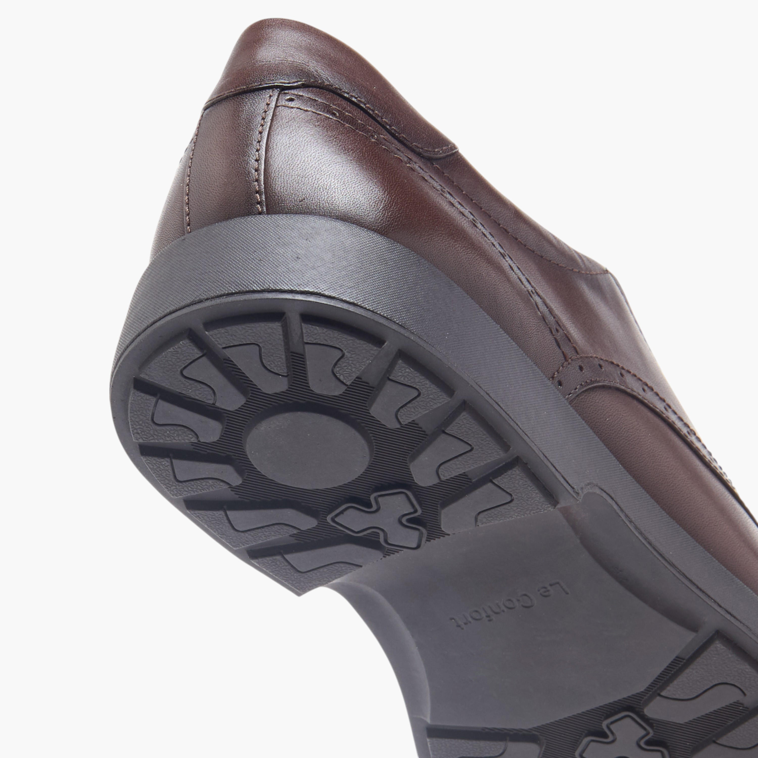 Le Confort Solid Leather Air Tech Derby Shoes with Lace-Up Closure-men-shoes-formalshoes-image-5