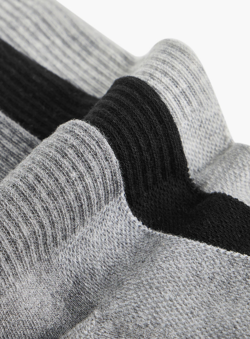 جوارب مبطنة مضلعة بطول ربلة الساق من جلو - طقم من 3 أزواج-men-socks-image-4