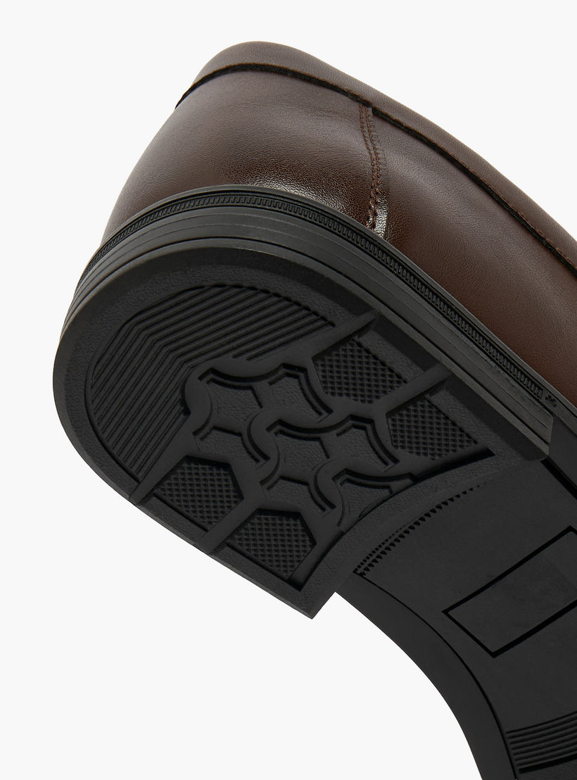 حذاء سهل الارتداء بزينة معدنية للرجال من إل بي إل من شو إكسبرس-men-shoes-formalshoes-image-8