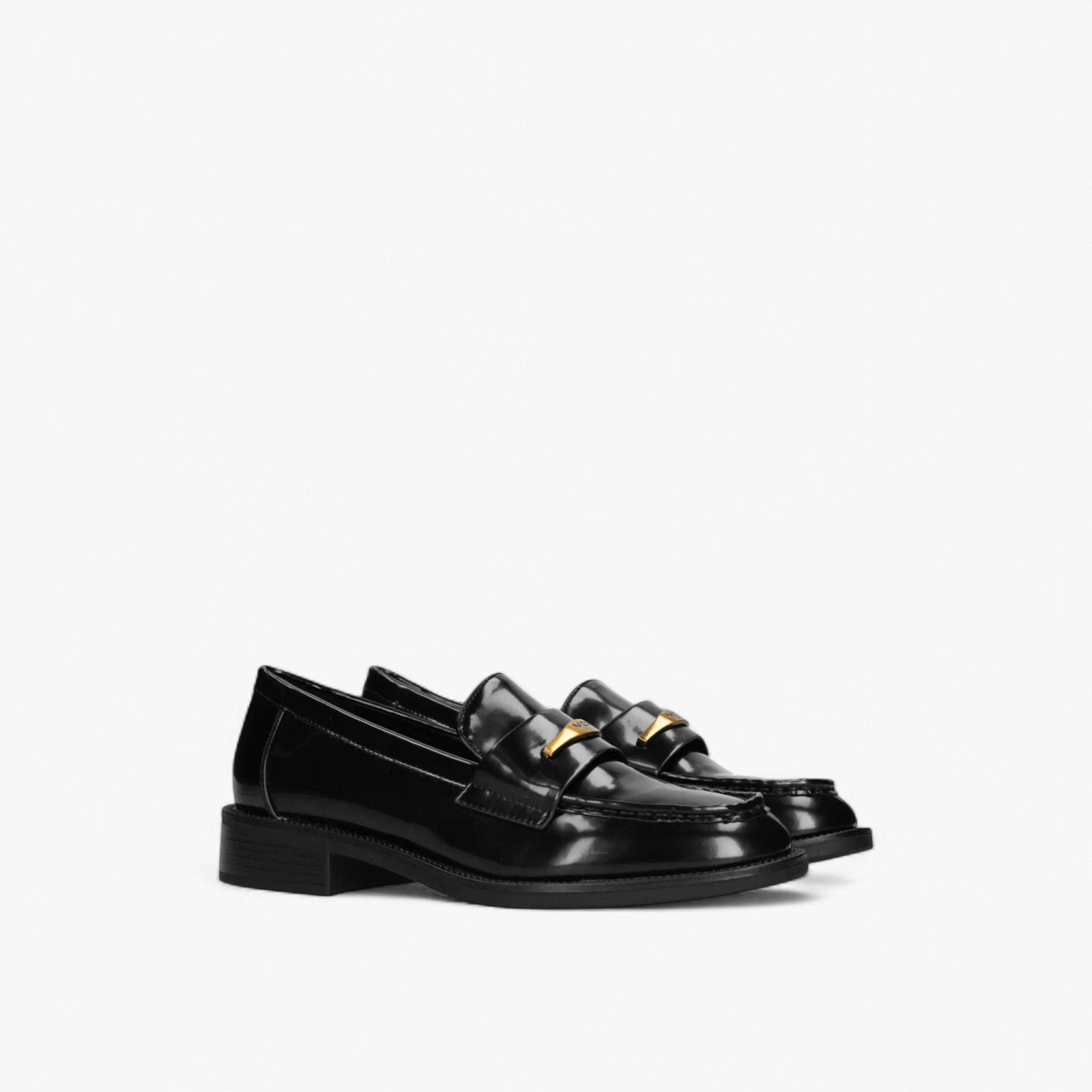 حذاء لوفر سهل الارتداء بزينة ميتاليك من ميكس-women-shoes-loafersandmoccasins-image-1