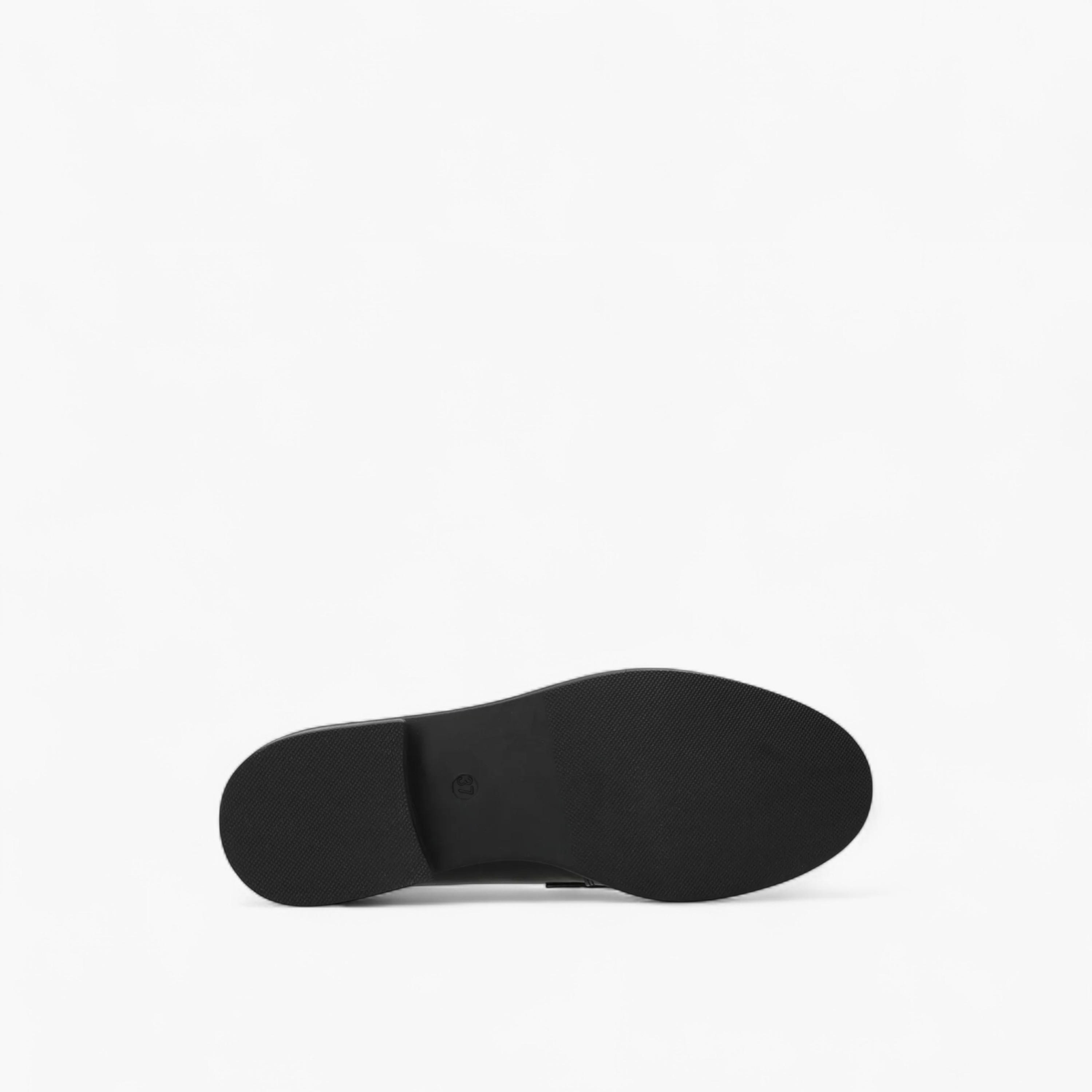 حذاء لوفر سهل الارتداء بزينة ميتاليك من ميكس-women-shoes-loafersandmoccasins-image-6
