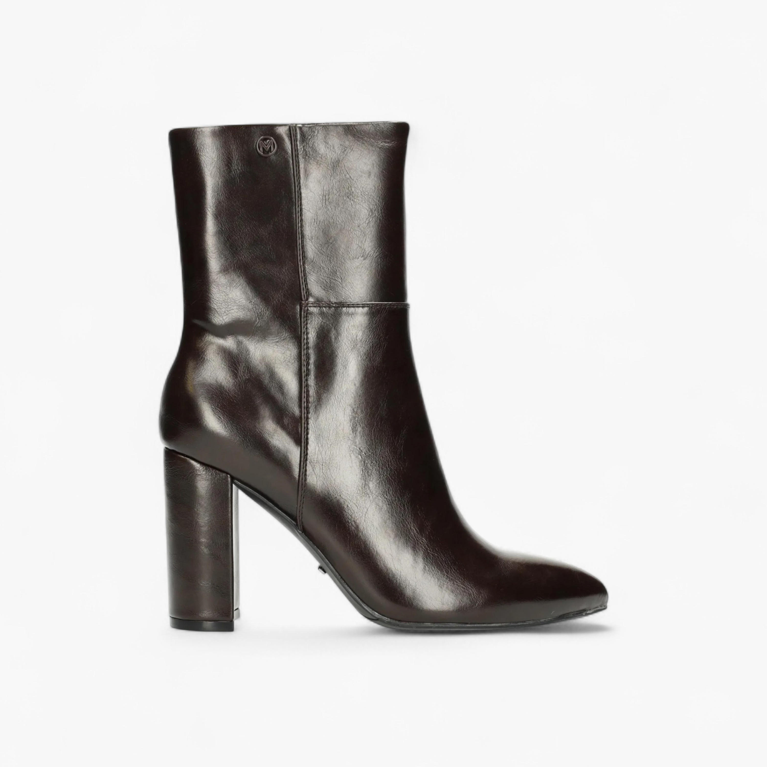 بوت سادة طول الكاحل بسحاب إغلاق وكعب سميك من مكس-women-shoes-boots-image-2