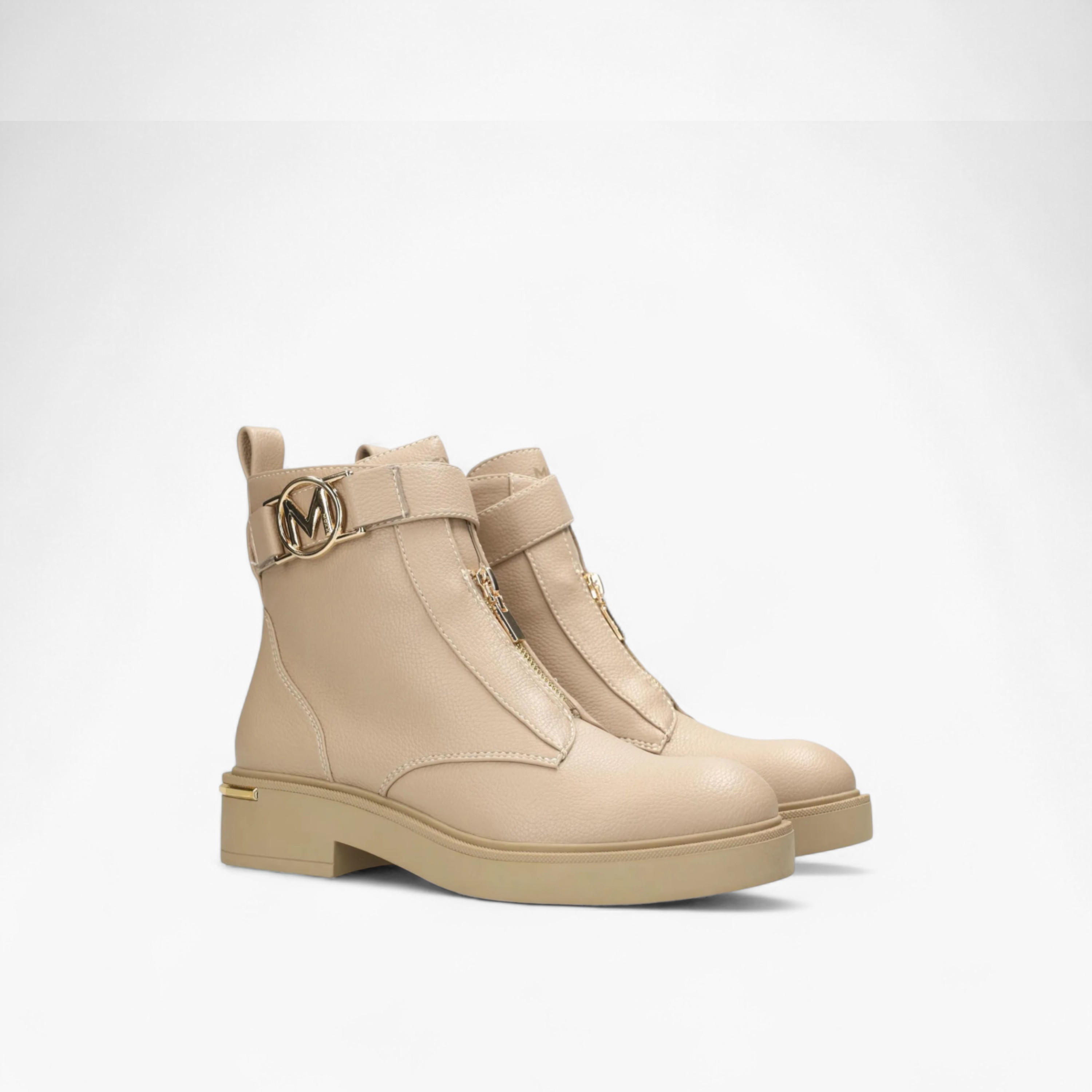 بوت سادة بطول الكاحل وبرباط إغلاق من ميكس-women-shoes-boots-image-1