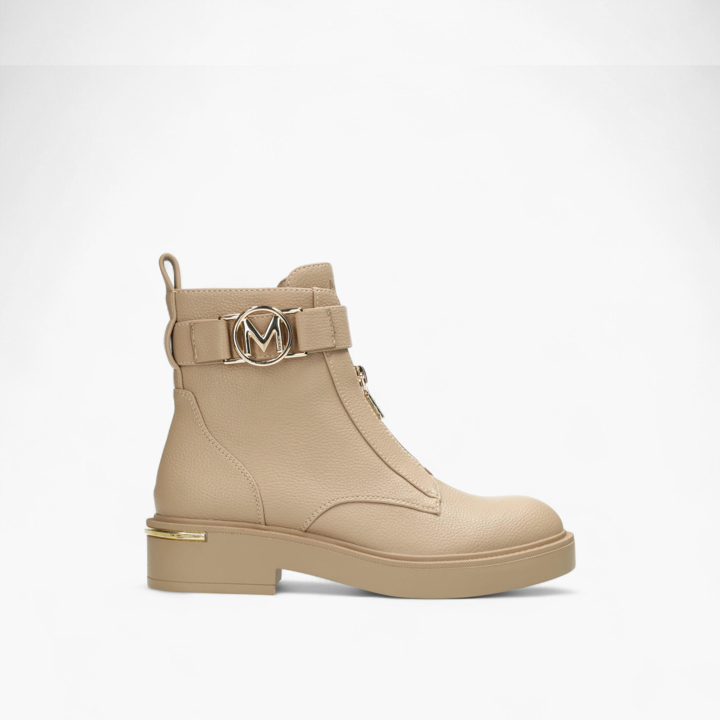 بوت سادة بطول الكاحل وبرباط إغلاق من ميكس-women-shoes-boots-image-2