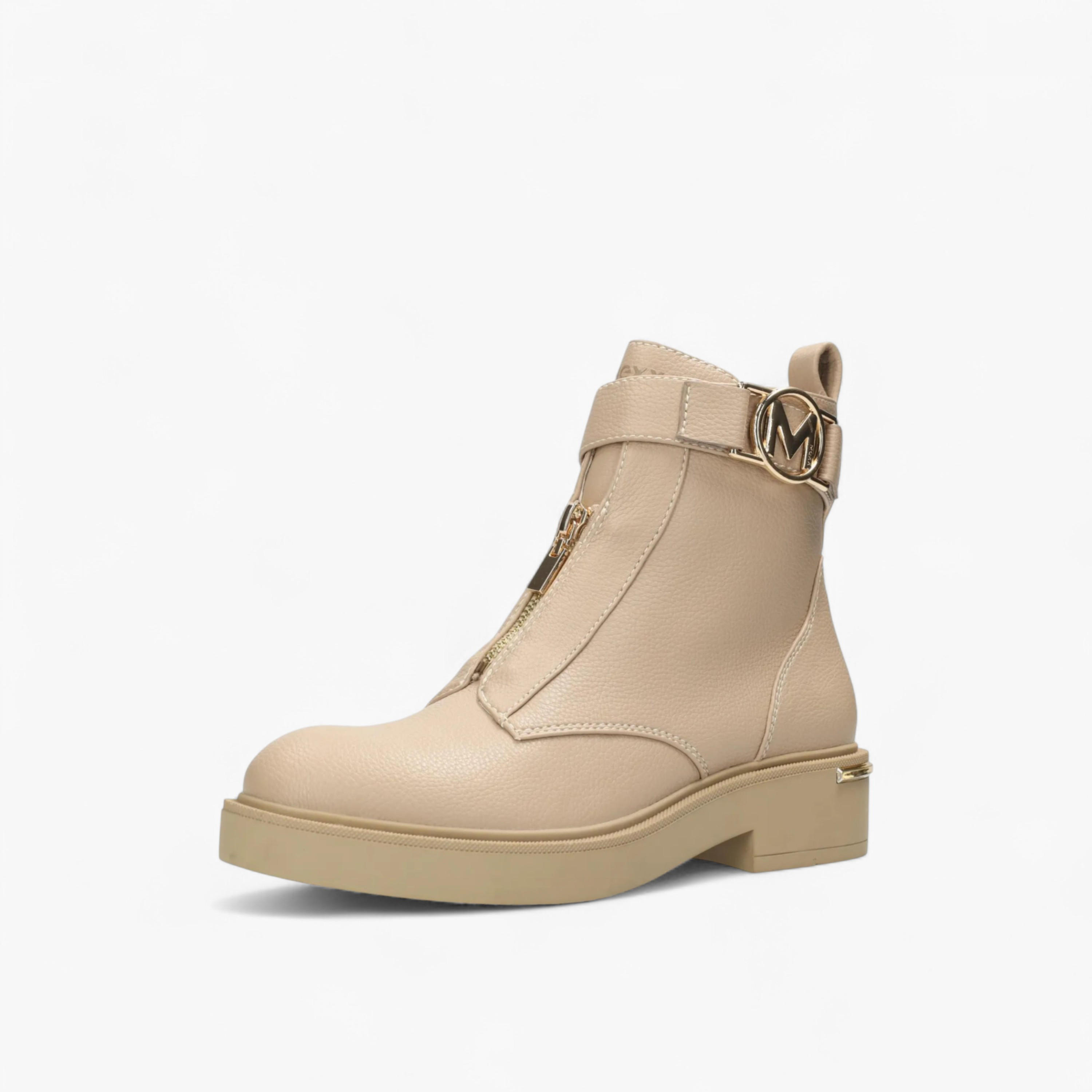 بوت سادة بطول الكاحل وبرباط إغلاق من ميكس-women-shoes-boots-image-8