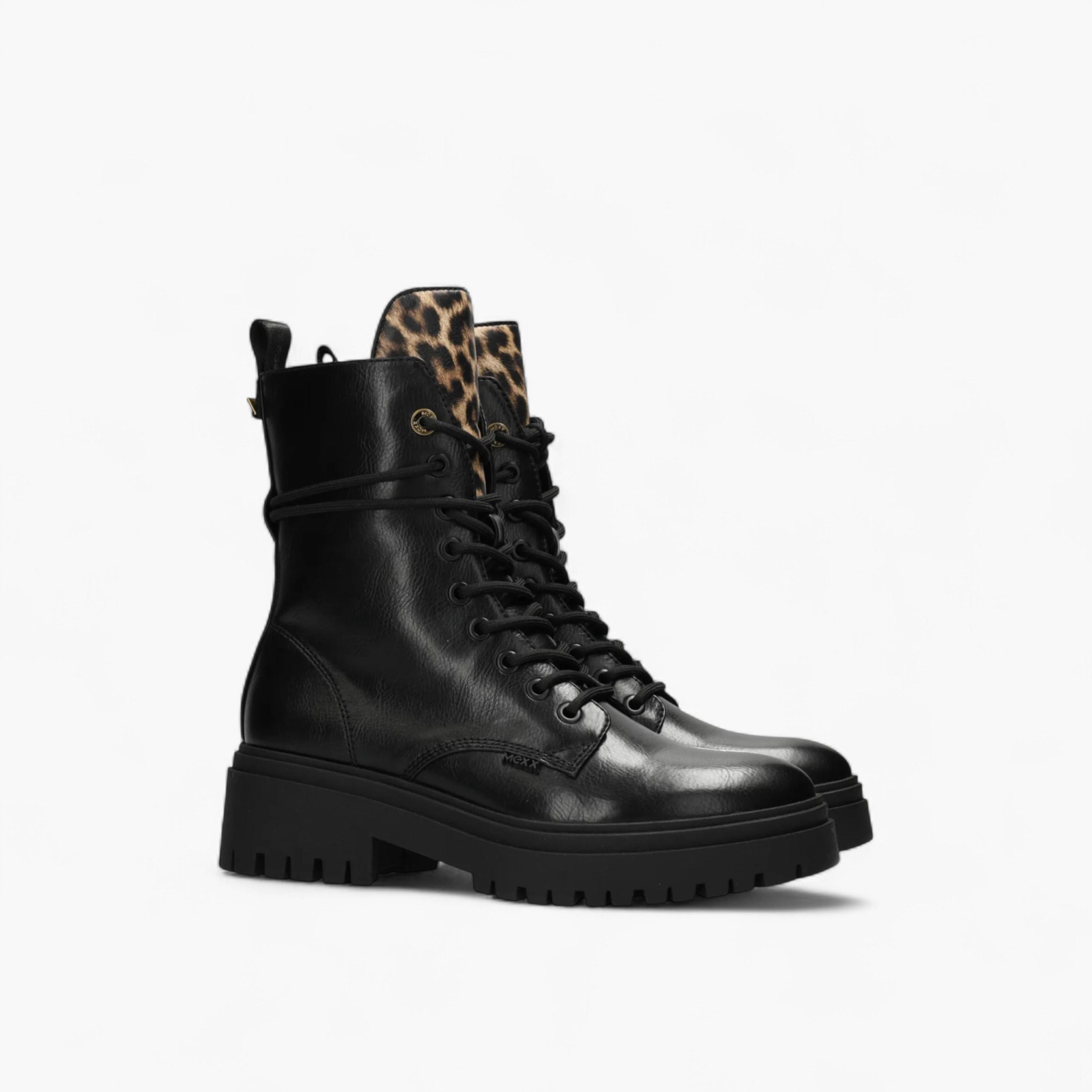 بوت طول الكاحل برباط وطبعات حيوانات من مكس-women-shoes-boots-image-1