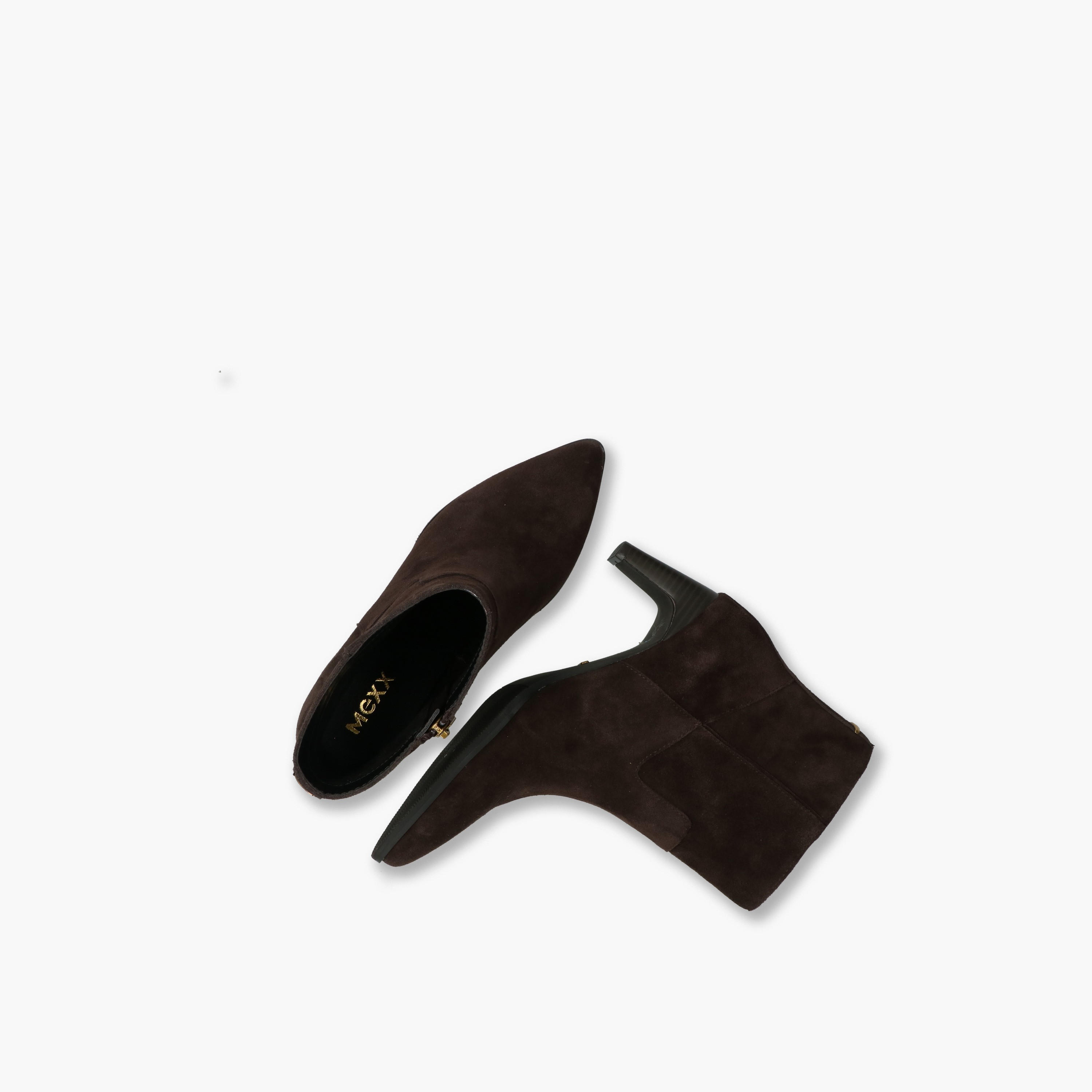 بوت بكاحل للنساء بكعب عريض وملمس بارز من مكس-women-shoes-boots-image-6
