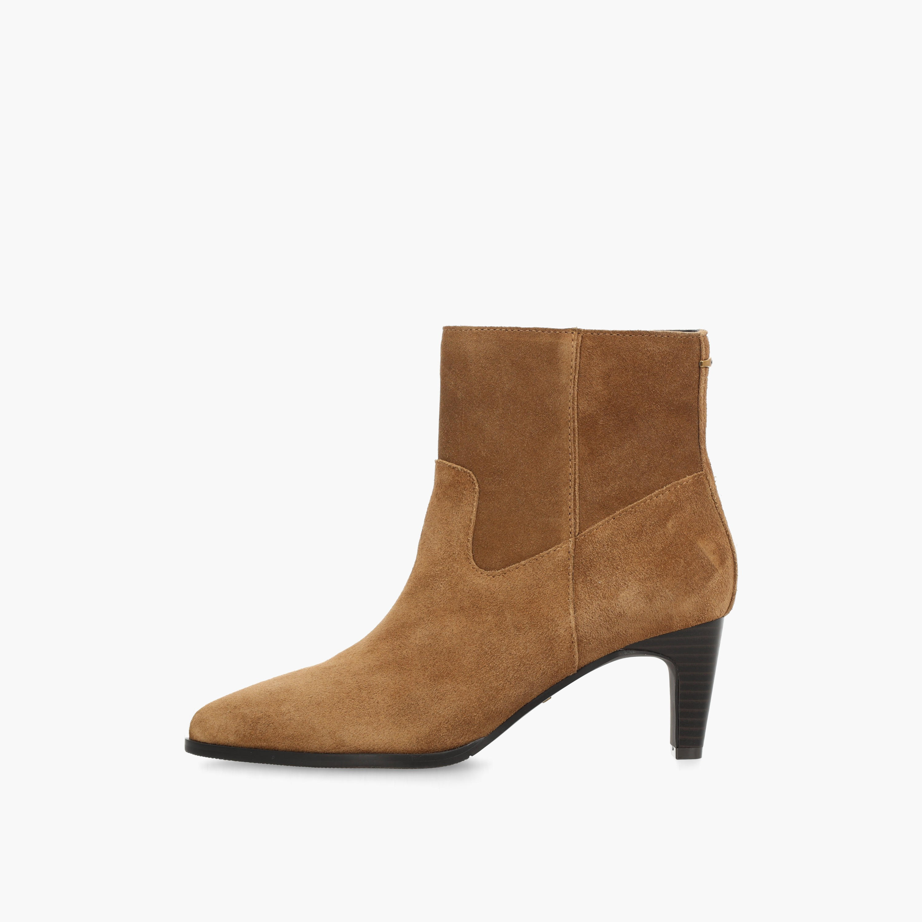 بوت بكاحل للنساء بكعب عريض وملمس بارز من مكس-women-shoes-boots-image-7