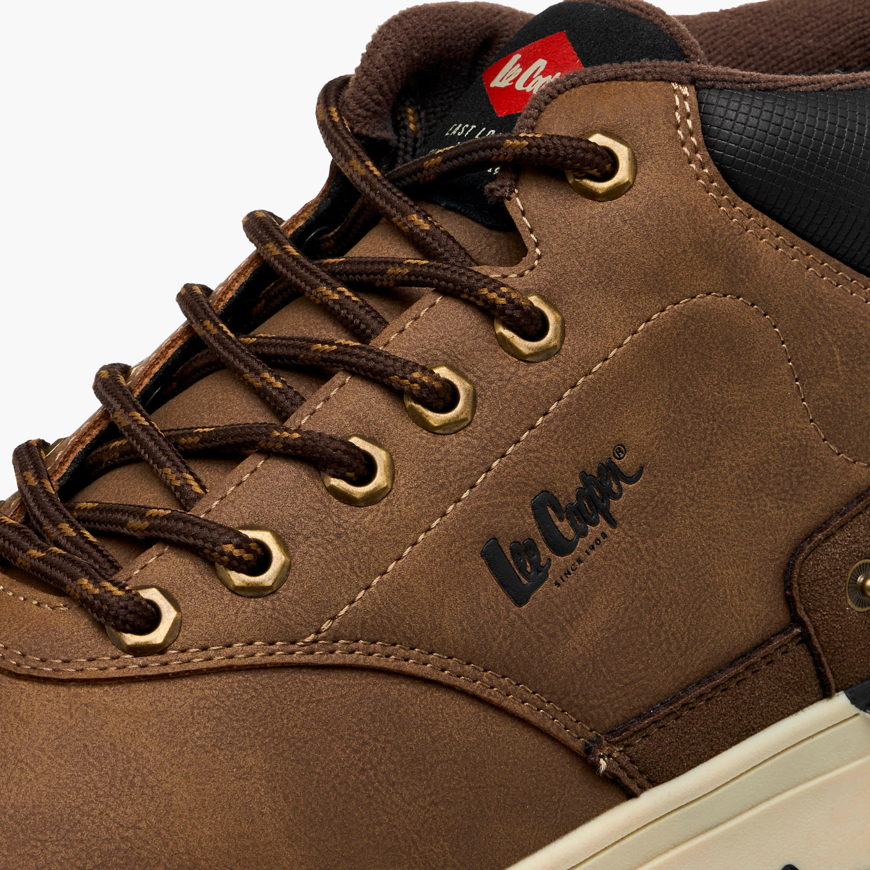 بوت تشوكا بألواح ورباط إغلاق للرجال من لي كوبر-men-shoes-boots-image-4