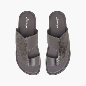 صندل عربي بتفاصيل حلقة إصبع للرجال من الواحة-men-shoes-image-1