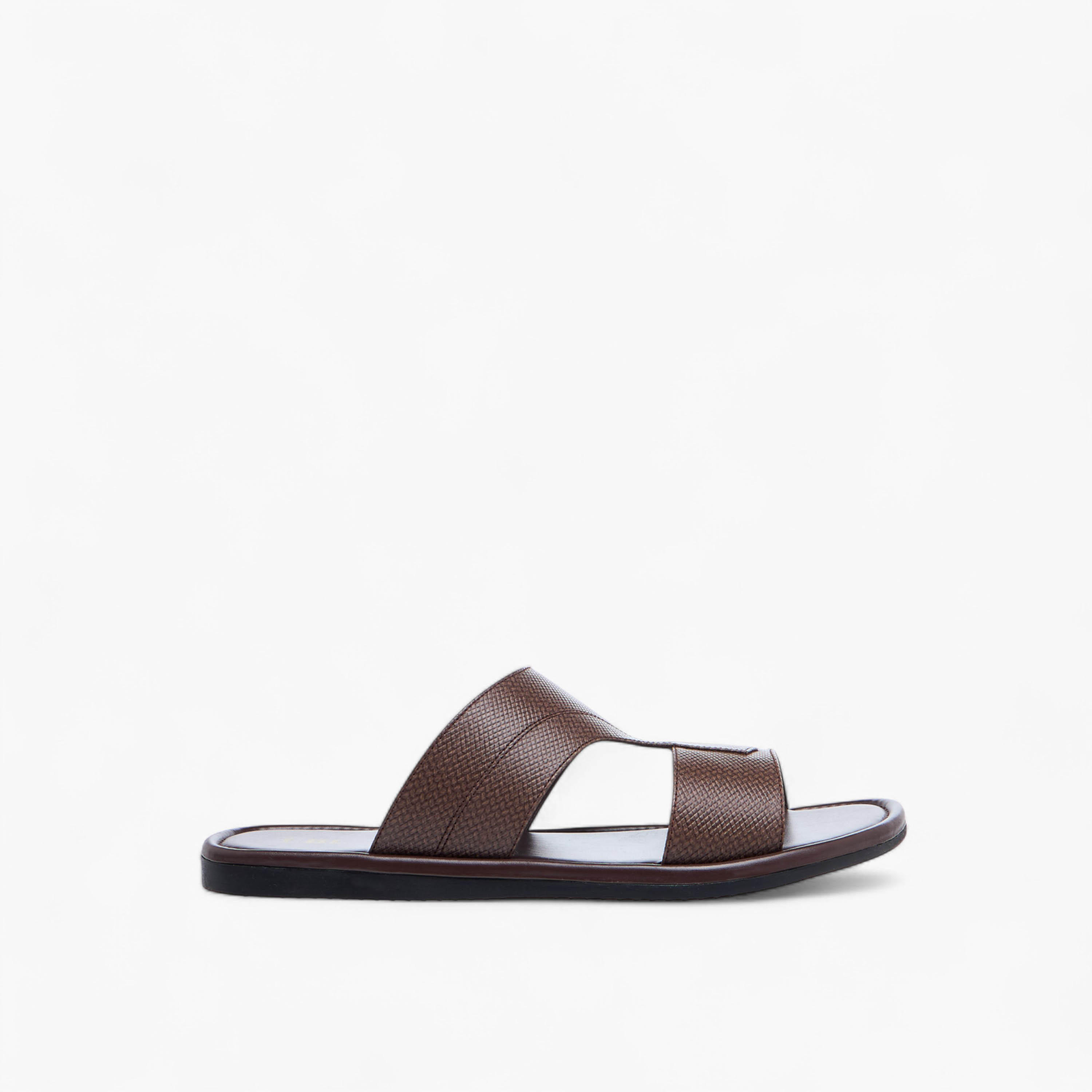 صندل عربي بارز الملمس سهل الارتداء من إل بي إل من شو إكسبرس-men-shoes-sandals-image-2