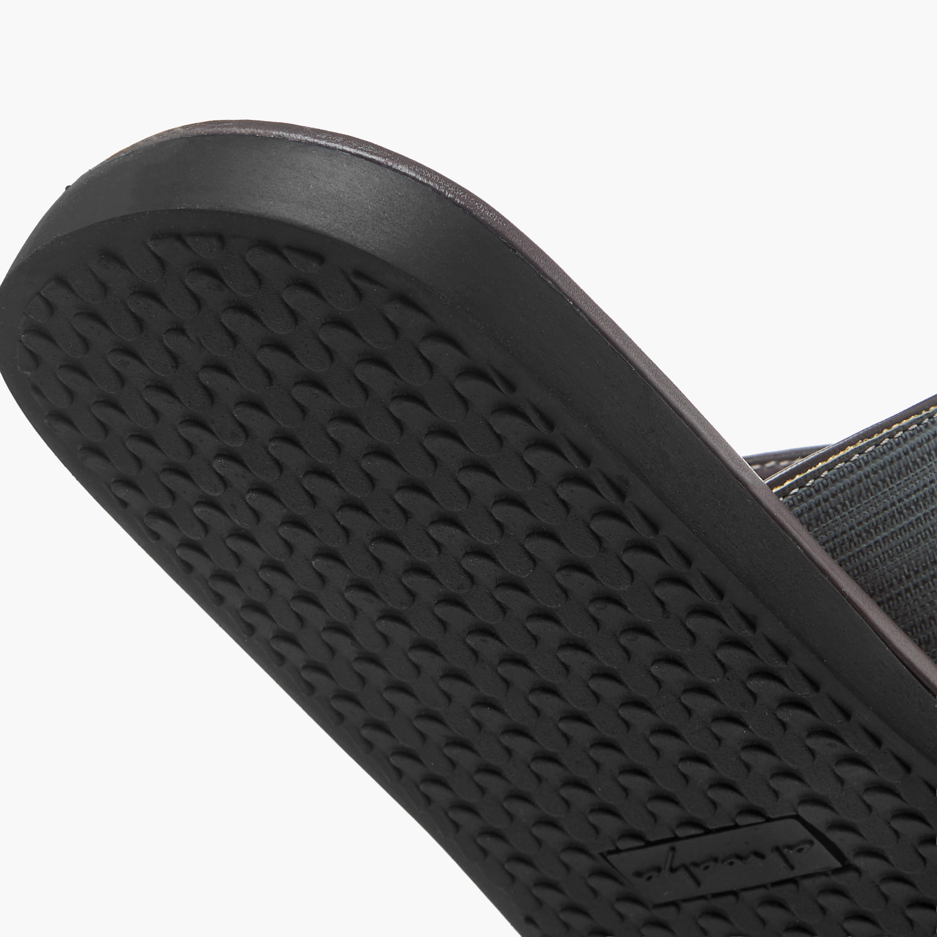 صندل عربي بتفاصيل حلقة إصبع للرجال من الواحة-men-shoes-sandals-image-6