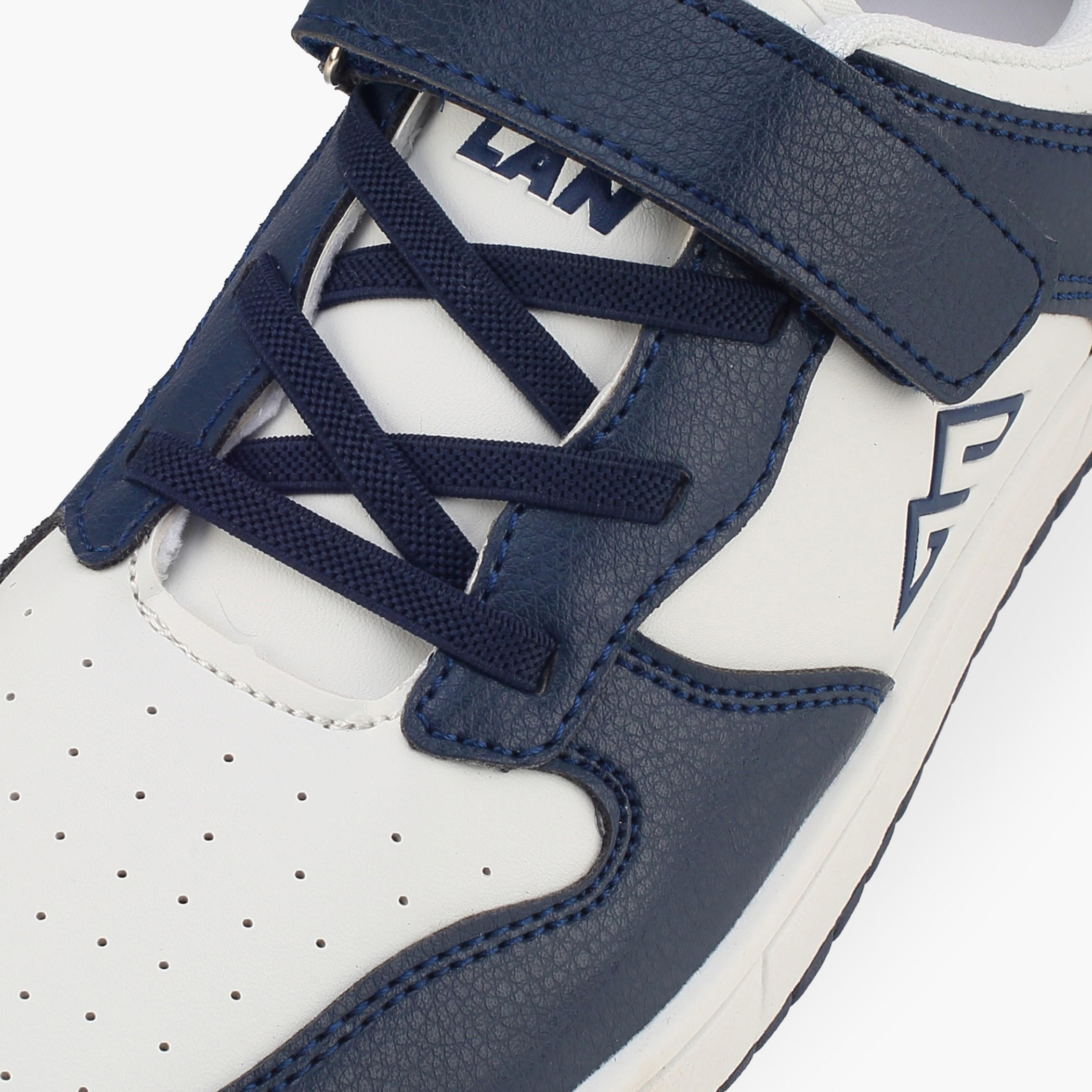 حذاء سنيكرز للأولاد بشريط لاصق من أوكلان بواسطة شو إكسبريس-boys-shoes-sneakers-image-4