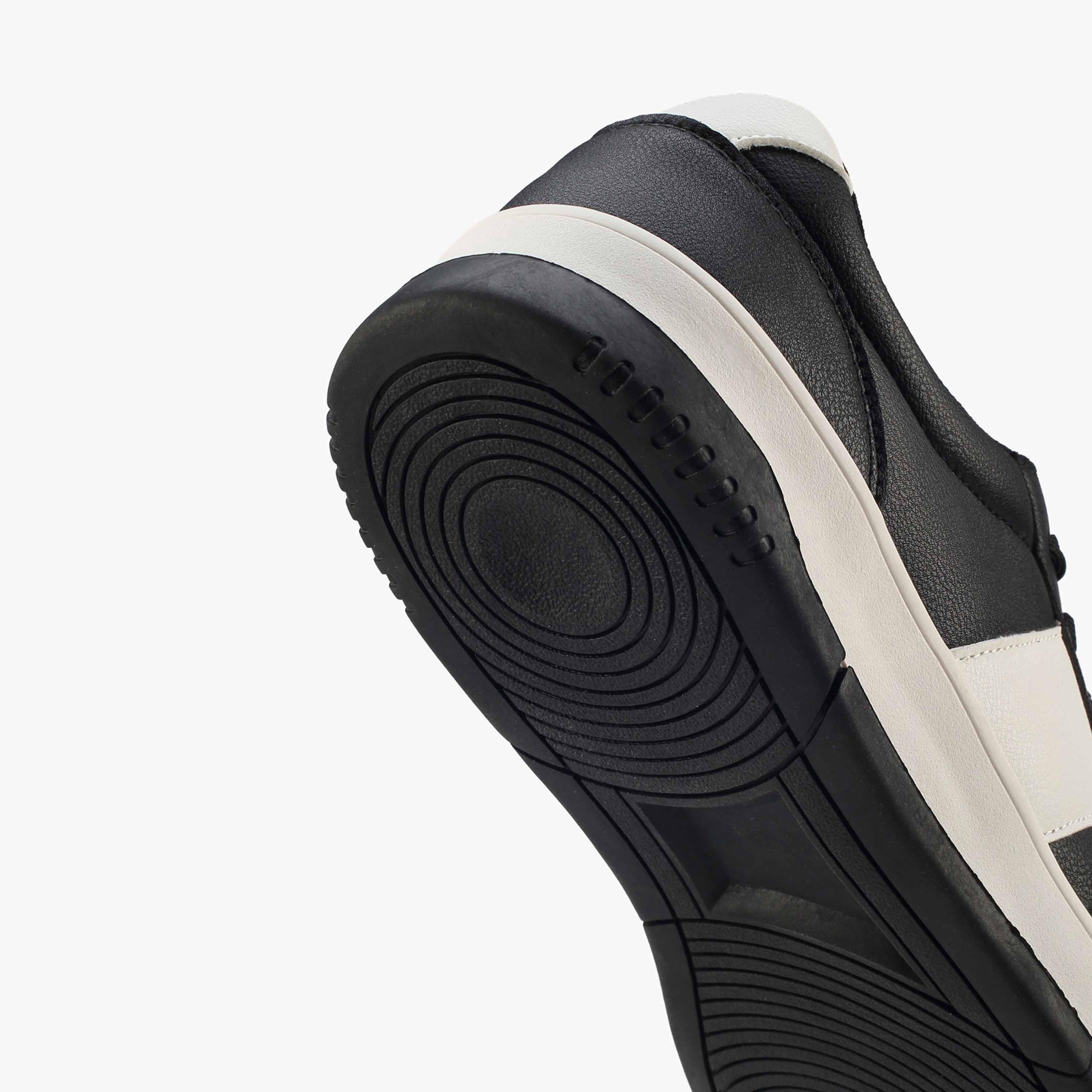 حذاء سنيكرز طول الكاحل برباط إغلاق للرجال من أل بي أل من شو إكسبريس-men-shoes-sneakers-image-5