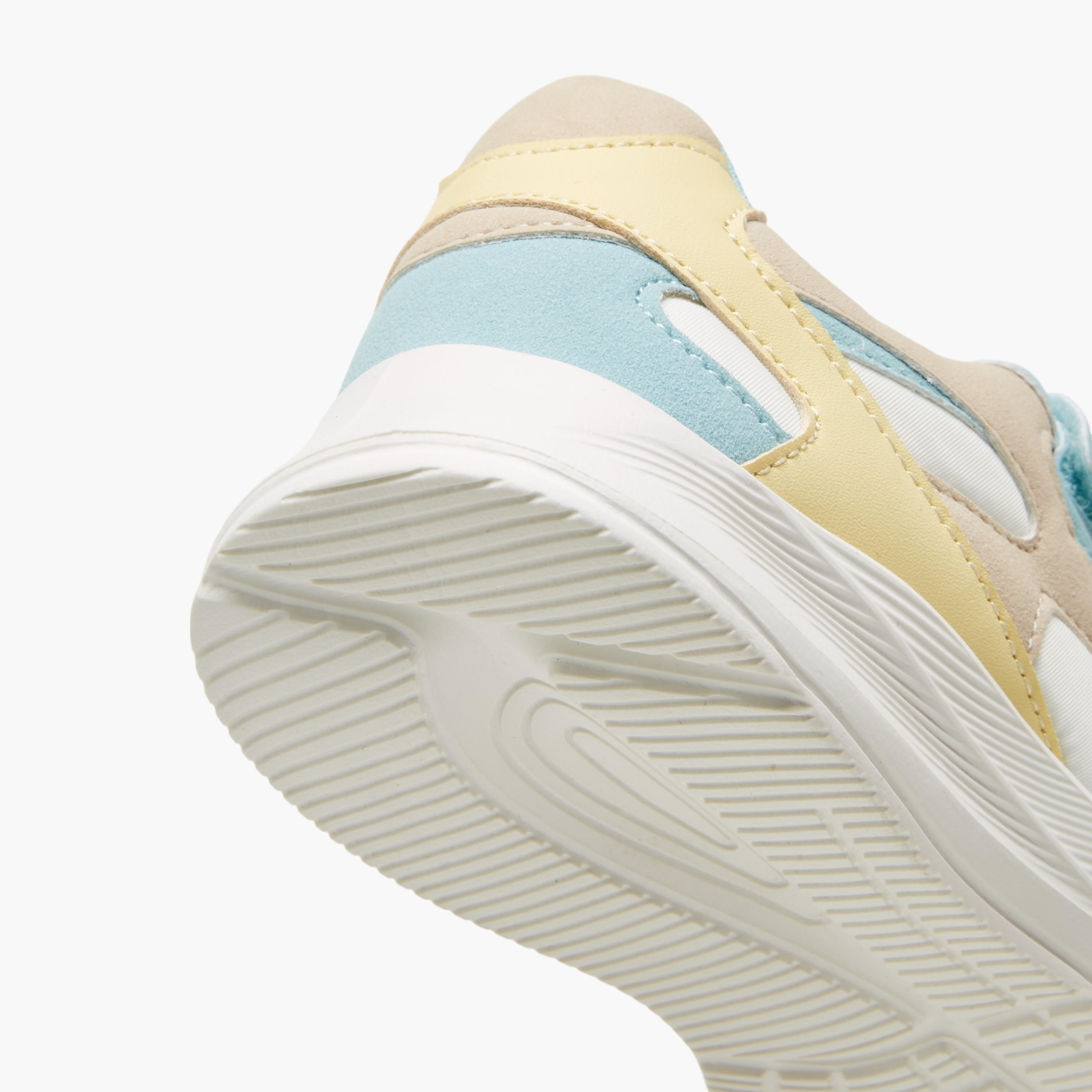 حذاء سنيكرز بقوالب ملونة وشريط إغلاق من ليتل ميسي-girls-shoes-sneakers-image-5