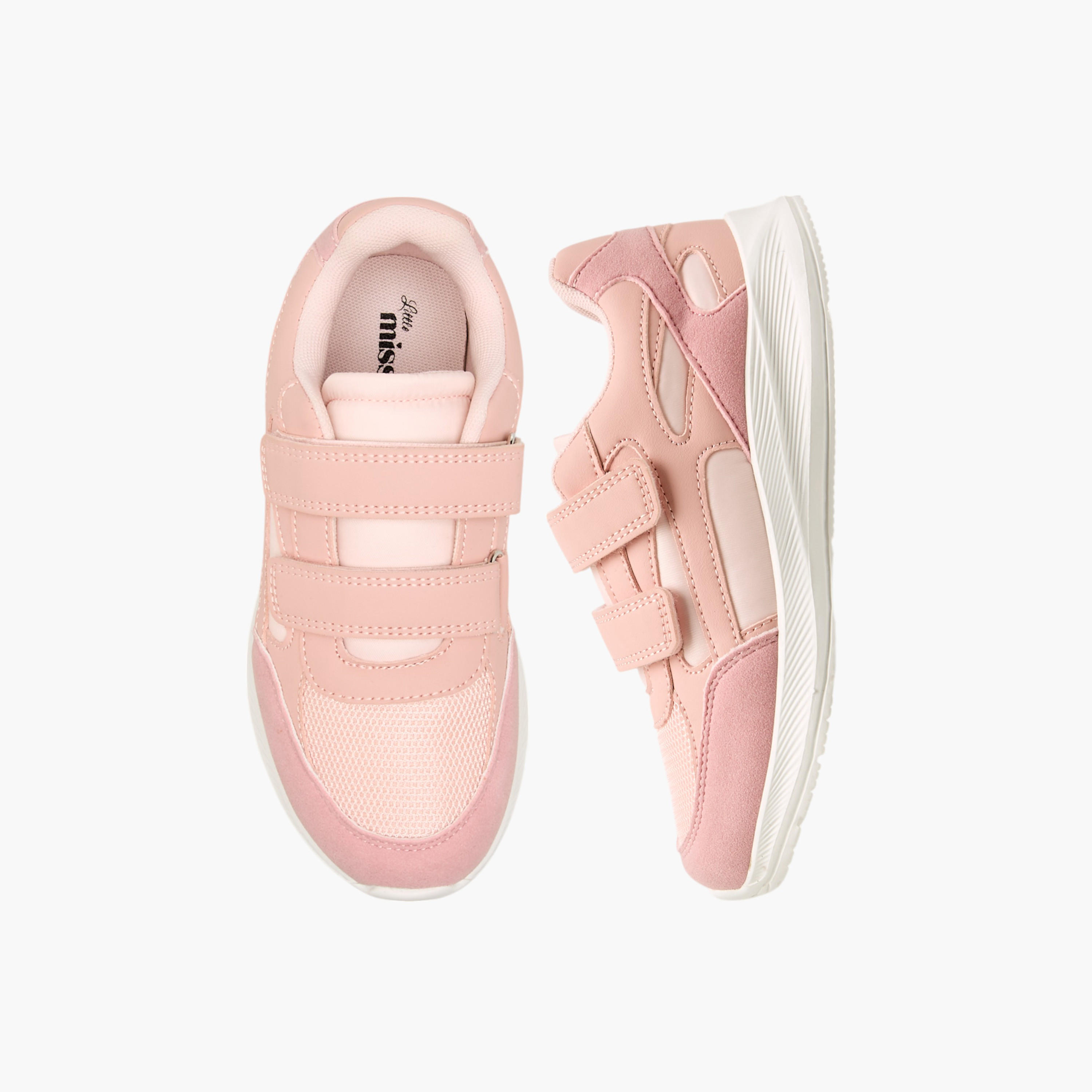 حذاء سنيكرز بألواح وشريط إغلاق من ليتل ميسي-girls-shoes-sneakers-image-1