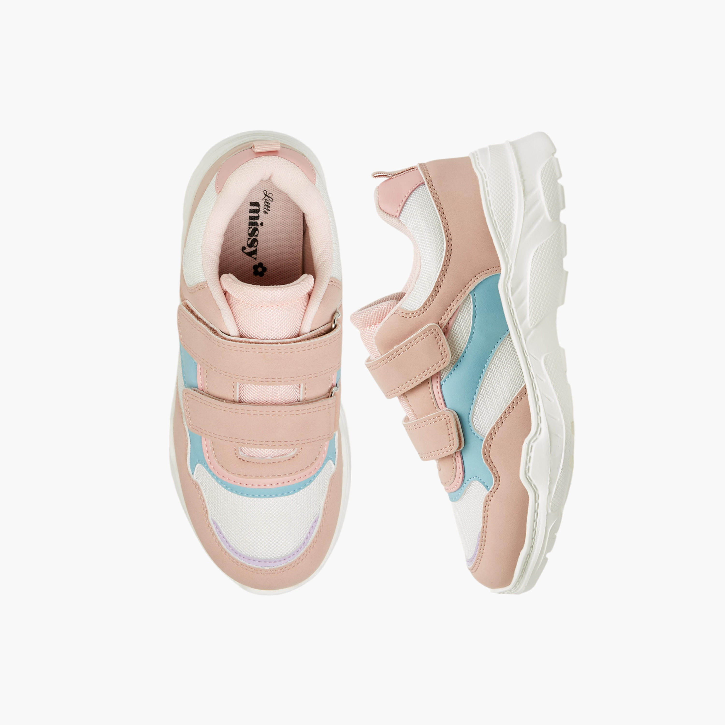 حذاء سنيكرز بقوالب ملونة وشريط إغلاق من ليتل ميسي-girls-shoes-sneakers-image-1