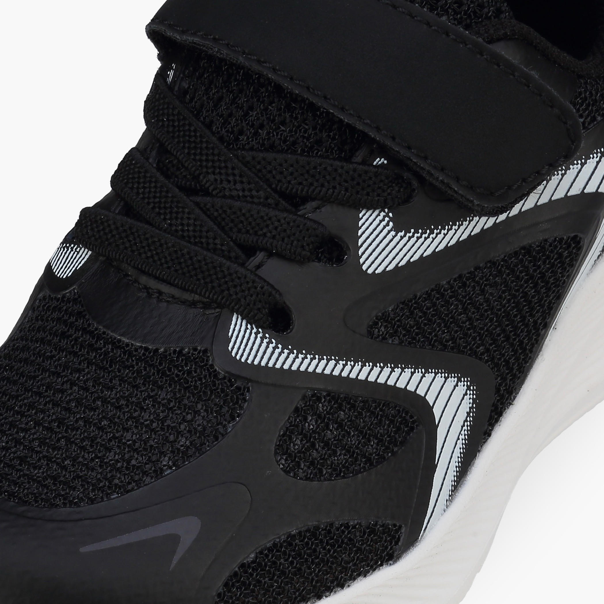 حذاء سنيكرز بشريط إغلاق لاصق للأولاد من جونيورز-boys-shoes-sneakers-image-4