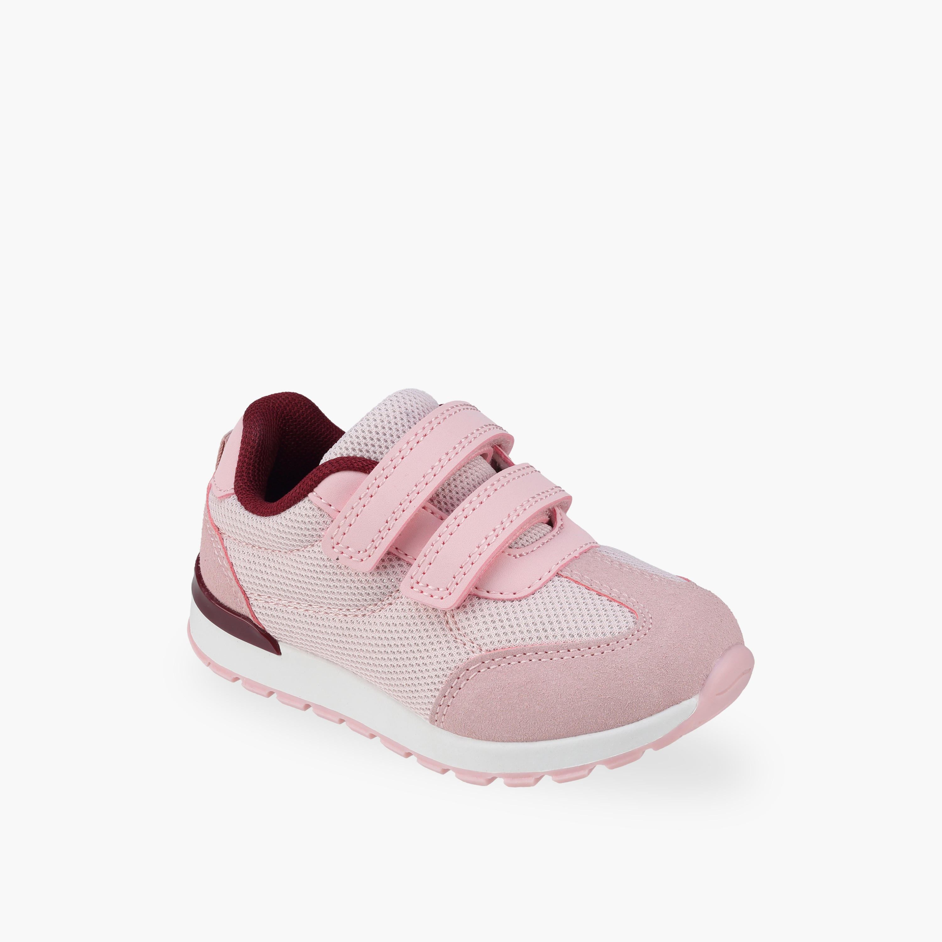 حذاء سنيكرز للكاحل بشريط إغلاق لاصق للبنات من فلورا بيلا-girls-shoes-sneakers-image-2