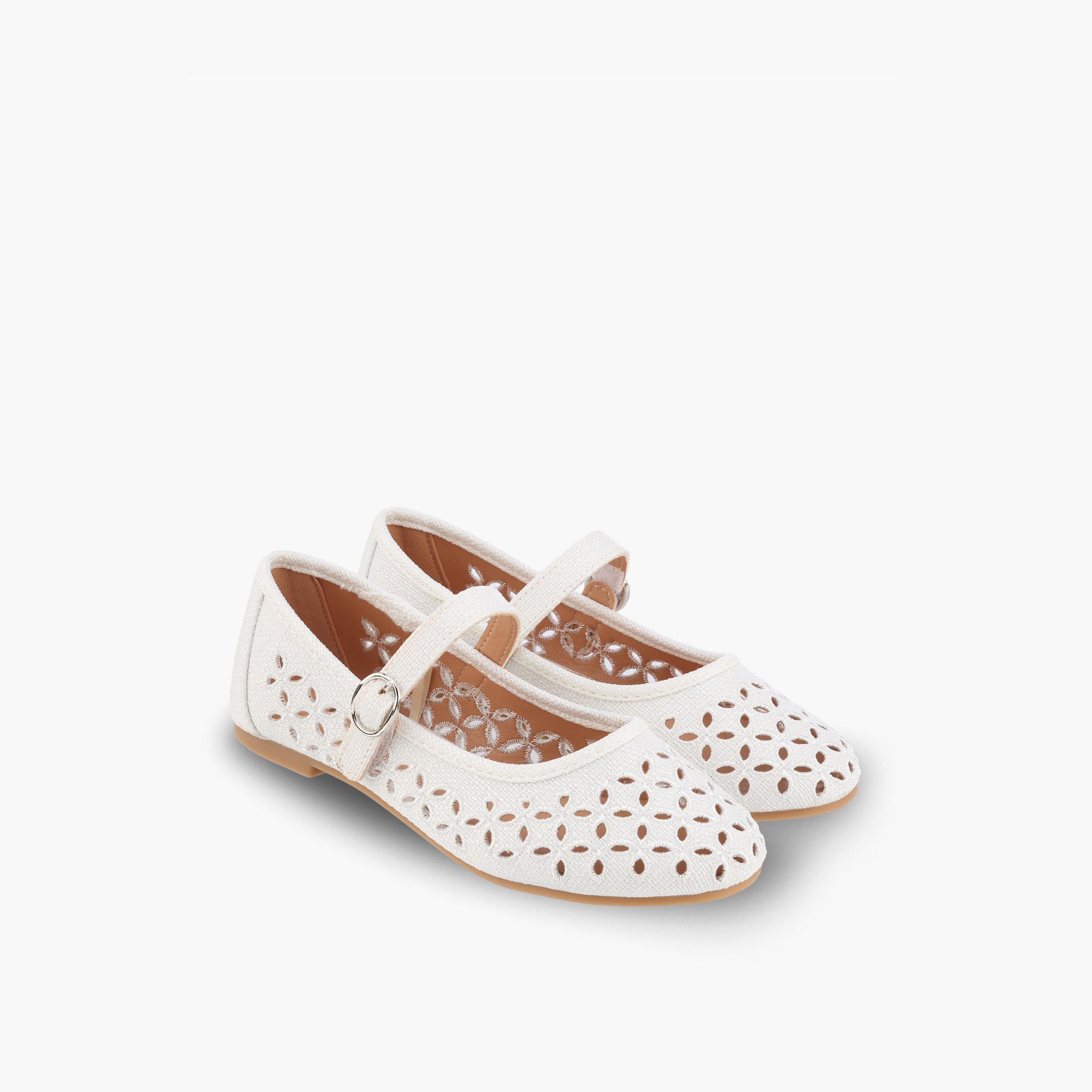 حذاء ماري بفتحات ليزر للبنات من ليتل ميسي-girls-shoes-maryjanes-image-1