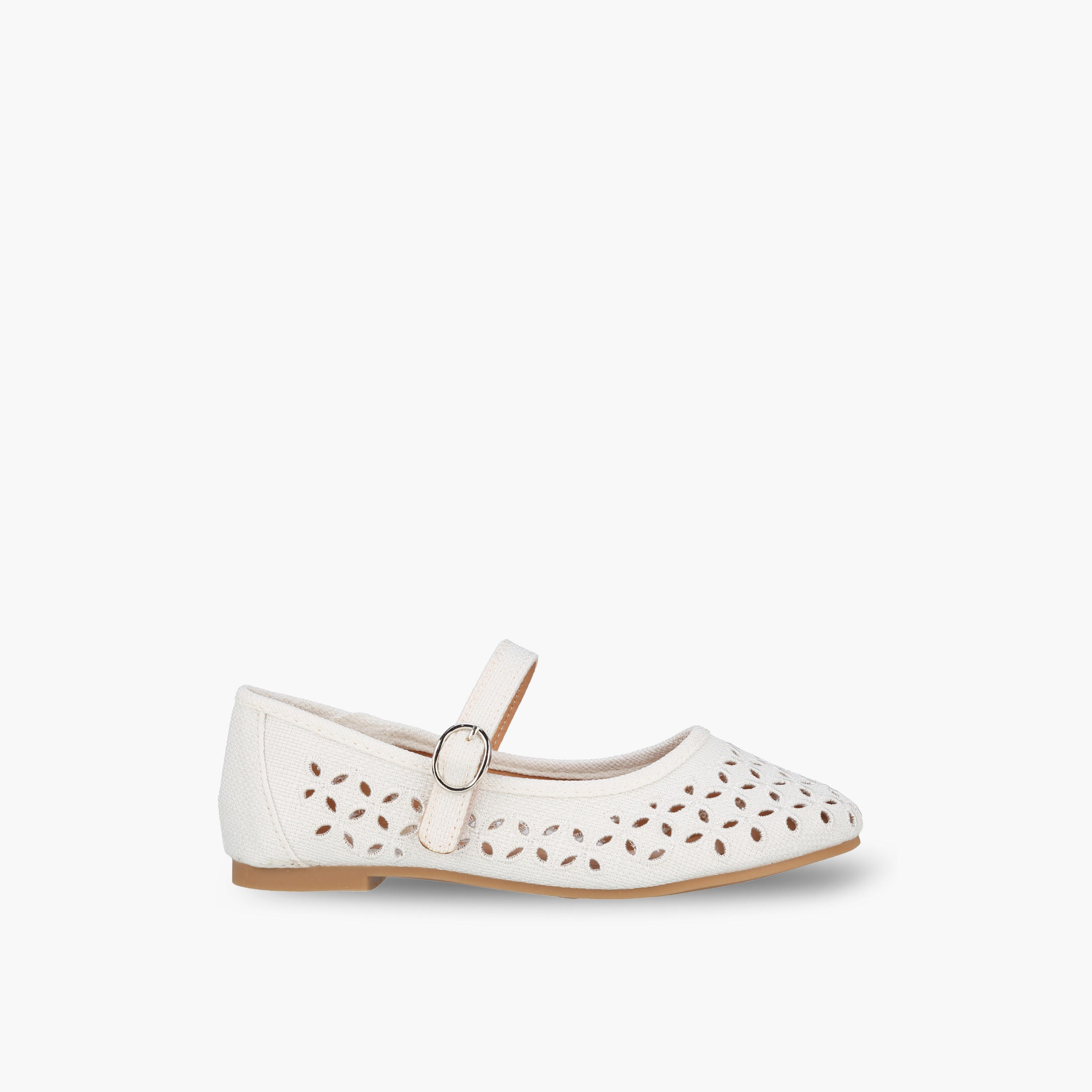 حذاء ماري بفتحات ليزر للبنات من ليتل ميسي-girls-shoes-maryjanes-image-3