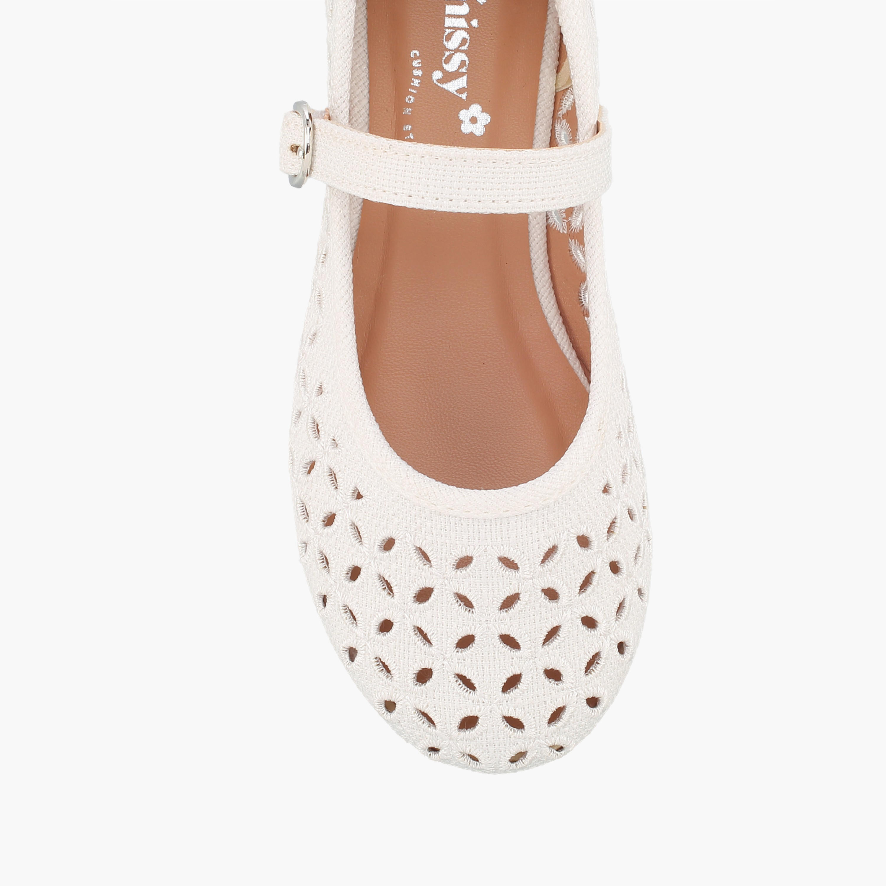 حذاء ماري بفتحات ليزر للبنات من ليتل ميسي-girls-shoes-maryjanes-image-4