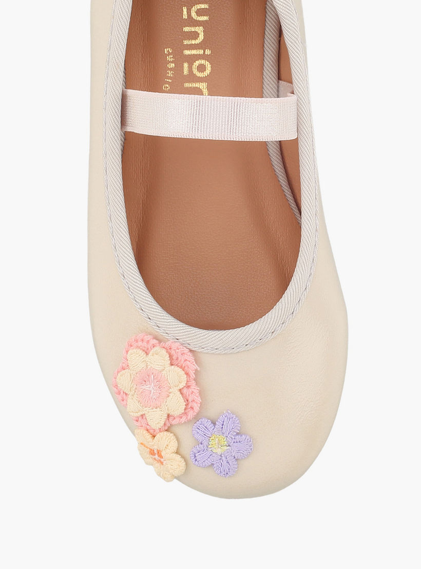 حذاء باليرينا بزينة زهور للبنات من جونيورز-girls-shoes-ballerinas-image-4