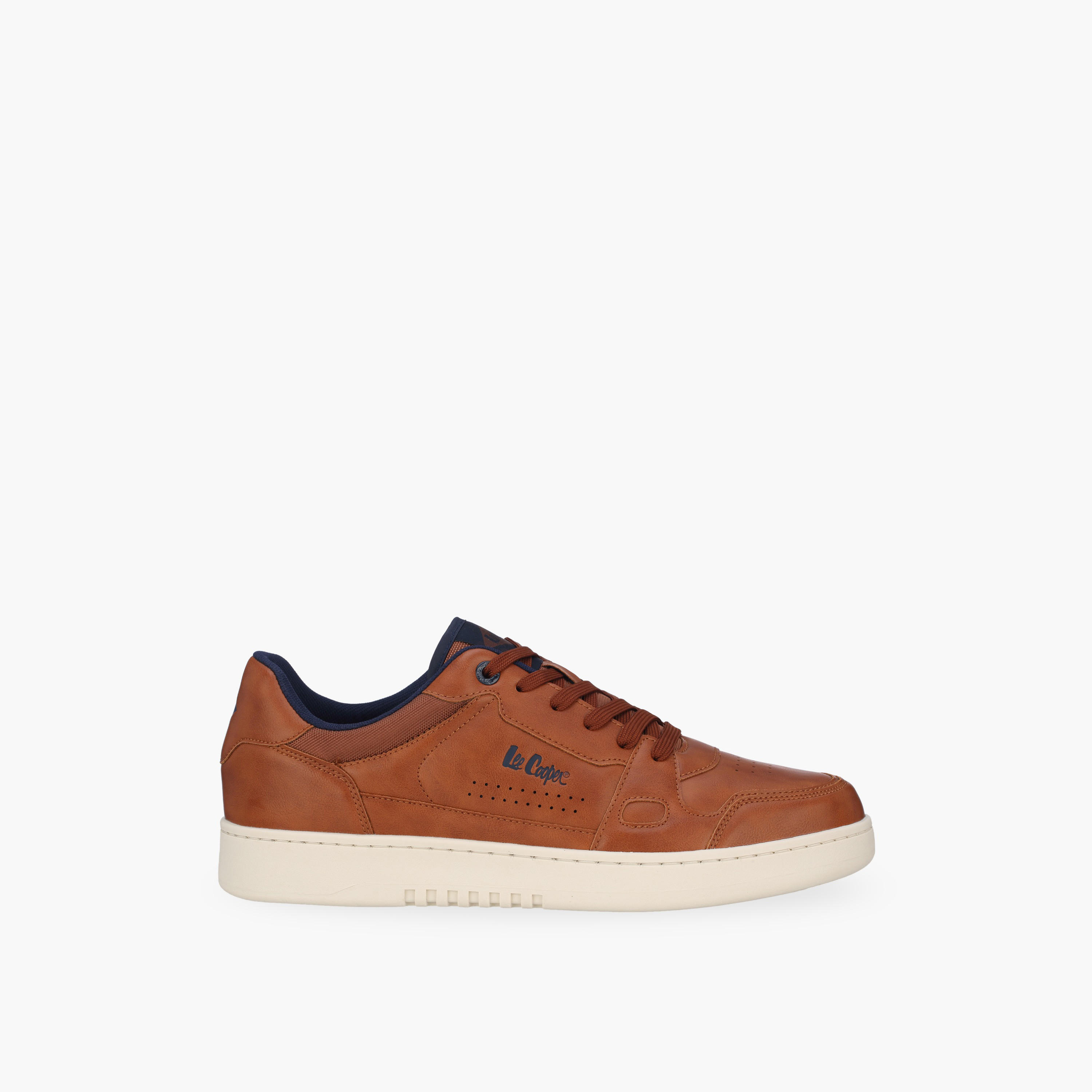 حذاء سنيكرز بطول الكاحل ورباط إغلاق للرجال من لي كوبر-men-shoes-sneakers-image-3