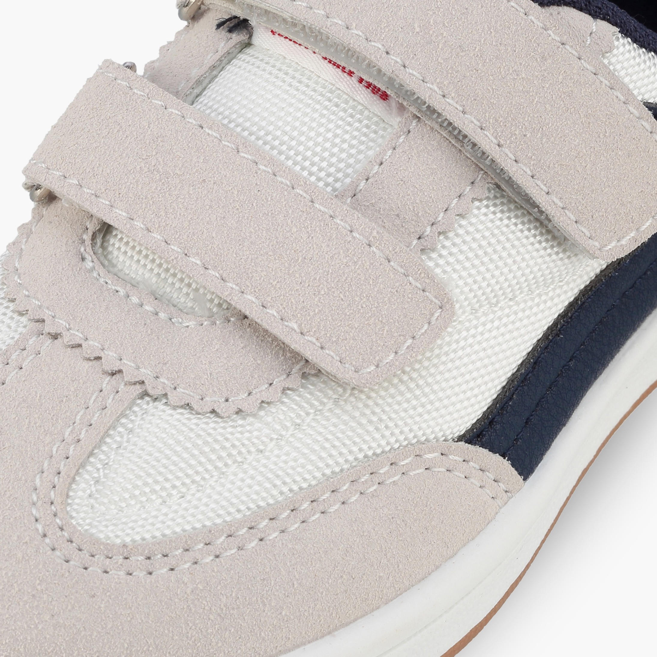 حذاء للأولاد بشريط لاصق مريح من لي كوبر-boys-shoes-sneakers-image-4