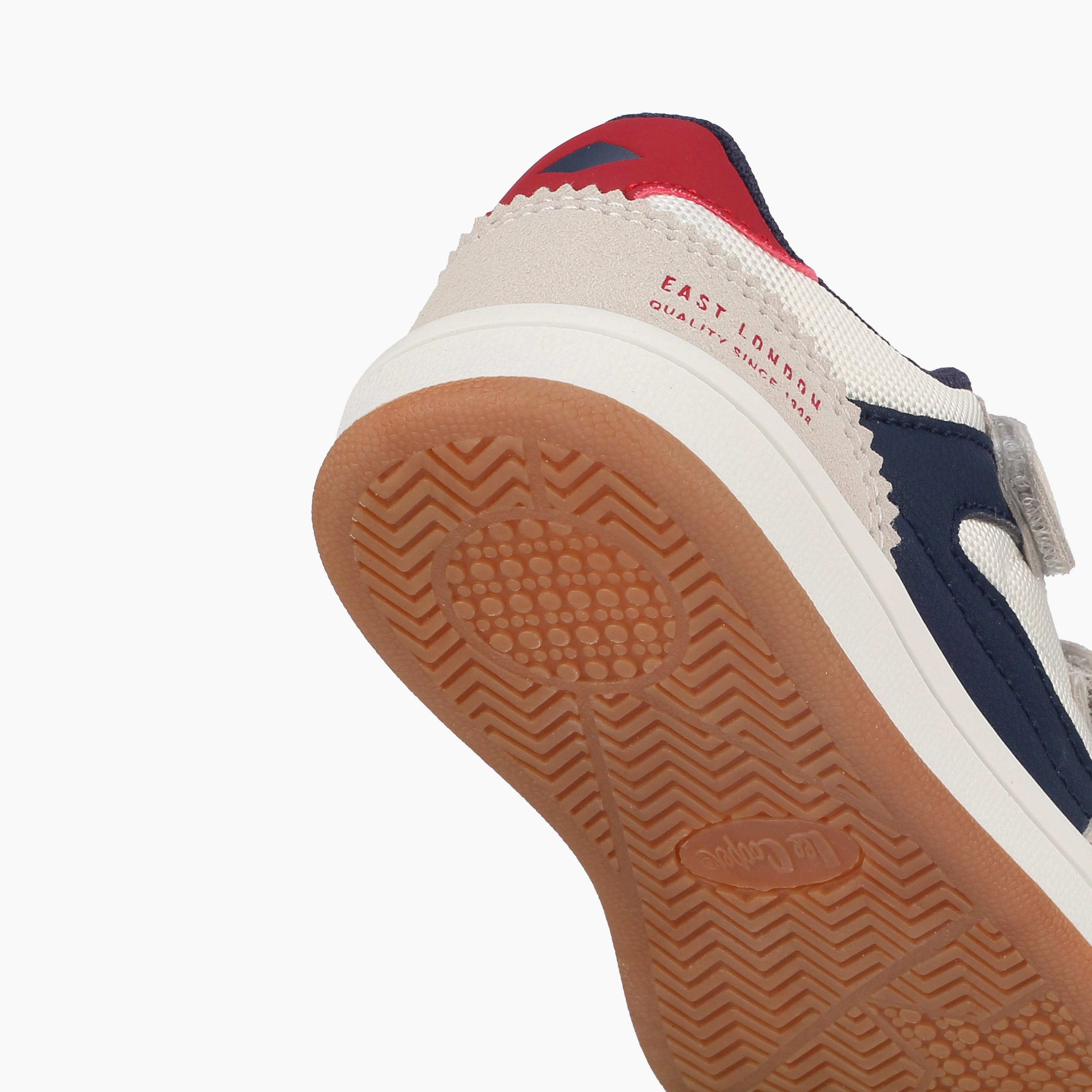 حذاء للأولاد بشريط لاصق مريح من لي كوبر-boys-shoes-sneakers-image-5