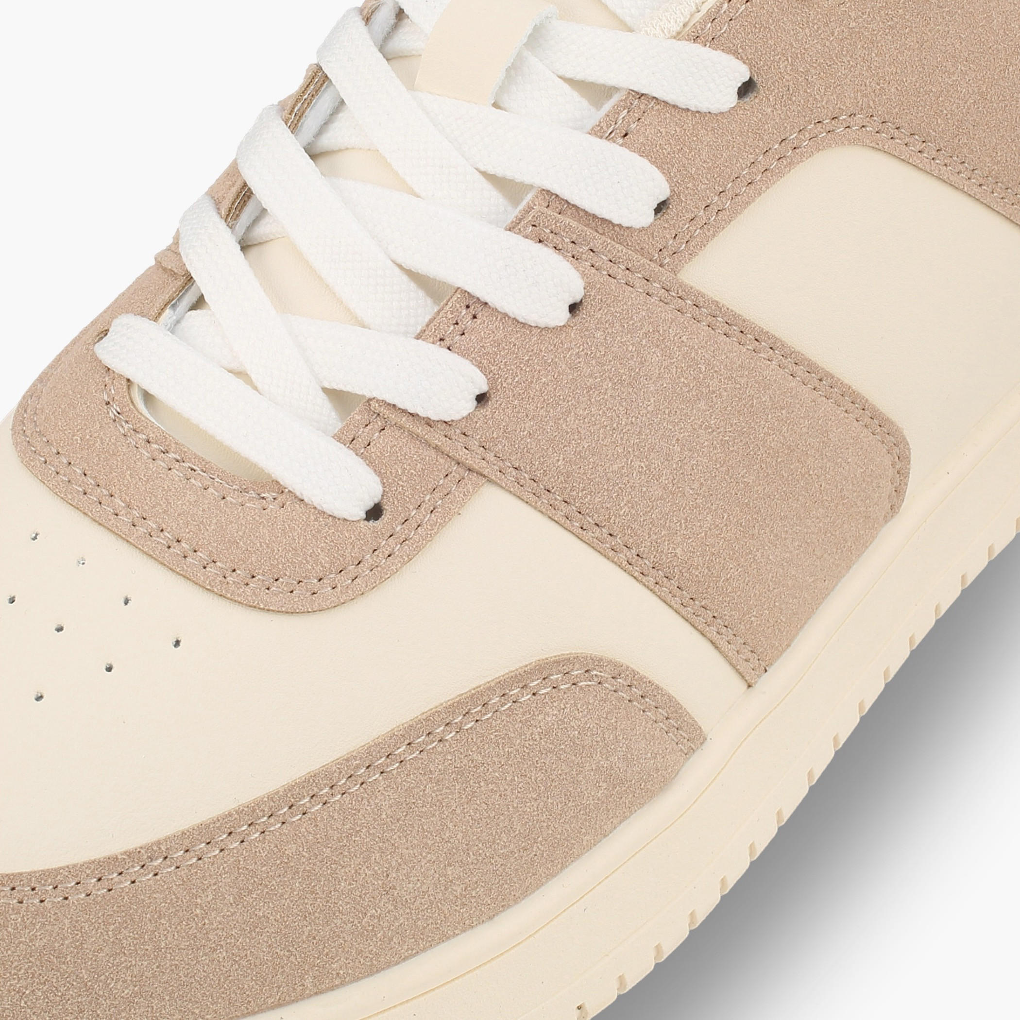 حذاء سنيكرز طول الكاحل بألواح ورباط للرجال من أل بي أل من شو إكسبريس-men-shoes-sneakers-image-4