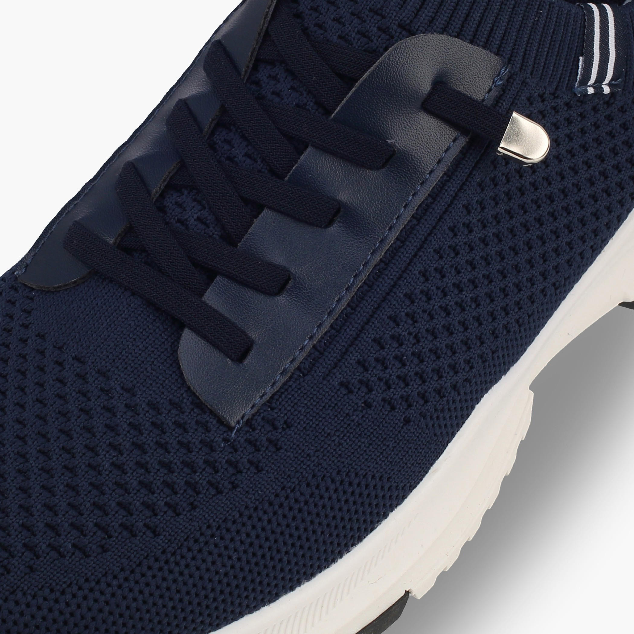 حذاء سنيكرز للكاحل برباط إغلاق للرجال من إل بي إل من شو إكسبريس-men-shoes-sneakers-image-4