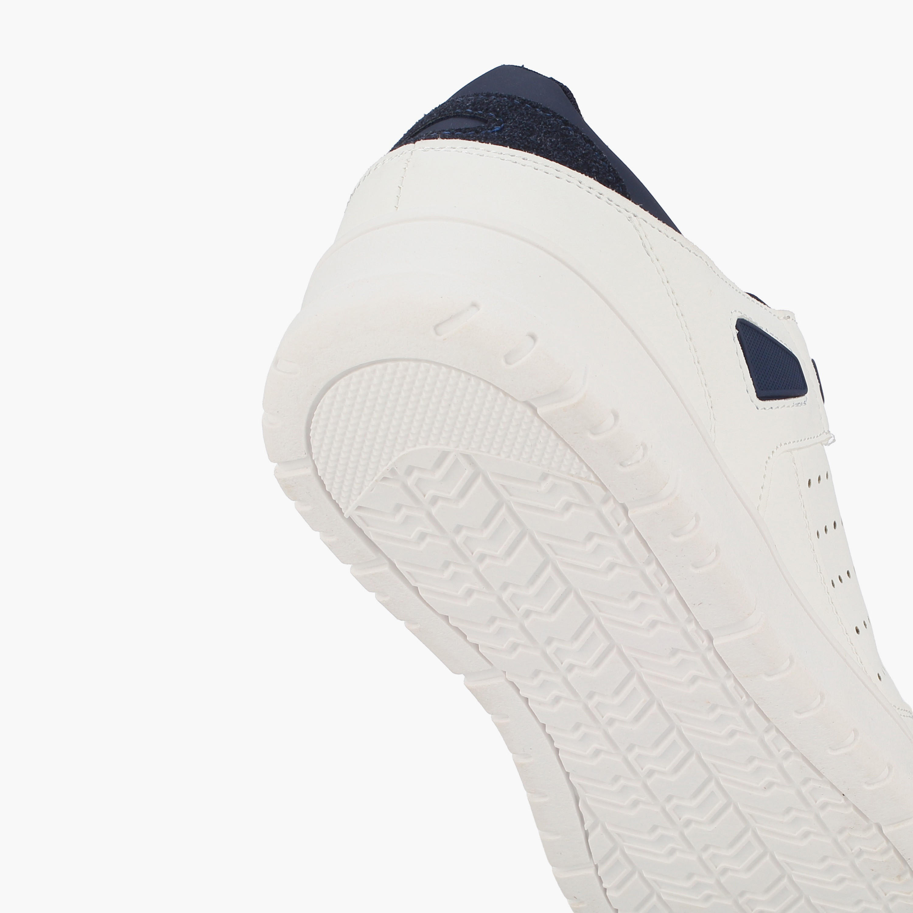 حذاء سنيكرز طول الكاحل برباط للرجال من أل بي أل من شو إكسبريس-men-shoes-sneakers-image-5